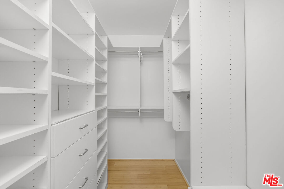 3115 6th St Unit: 4