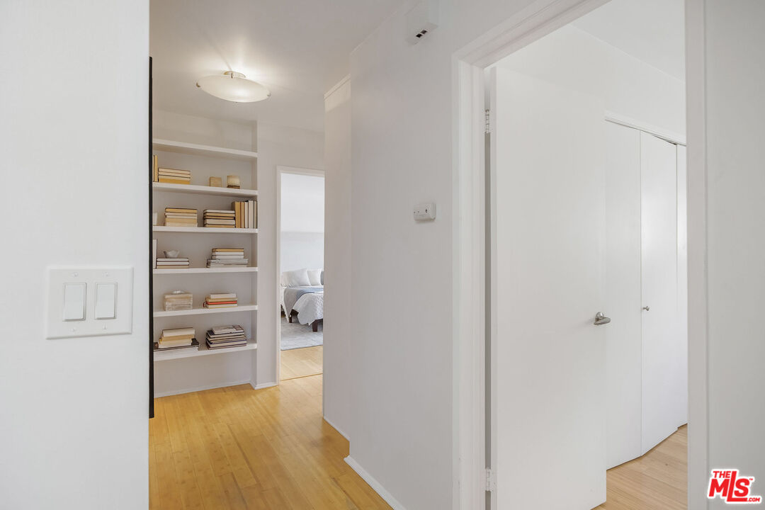 3115 6th St Unit: 4