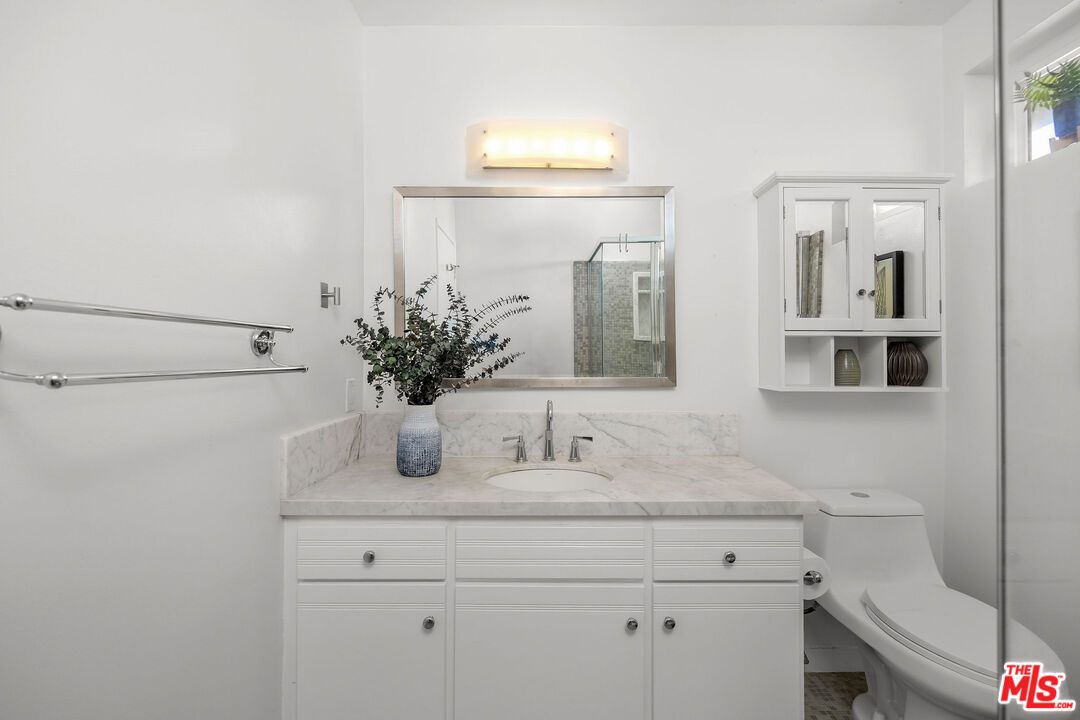 3115 6th St Unit: 4