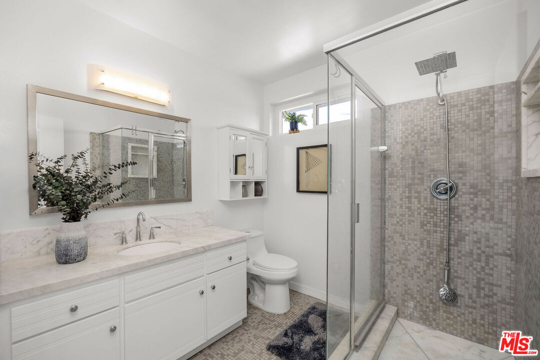 3115 6th St Unit: 4