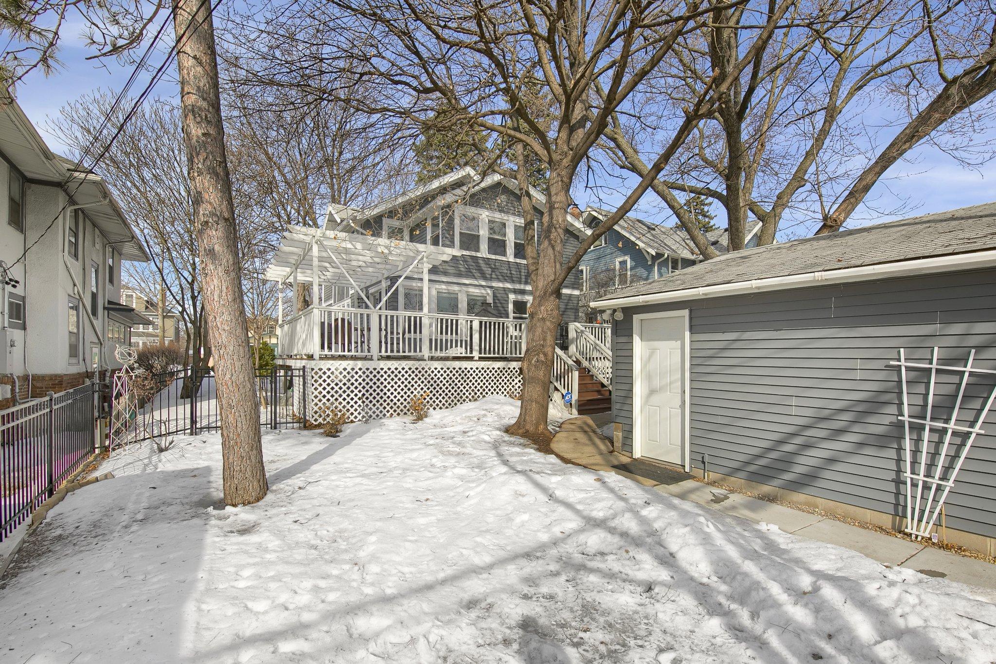 254 Macalester Street