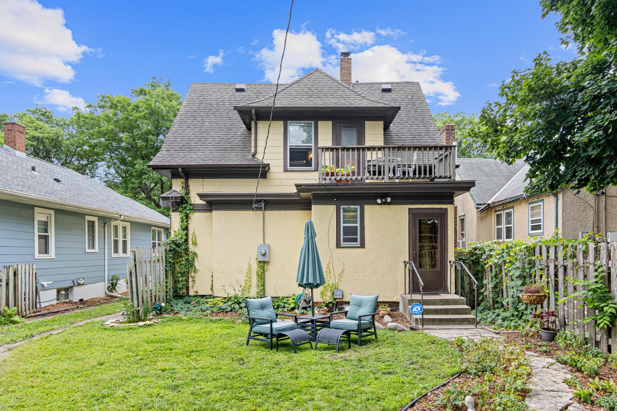 1307 Seminary Avenue