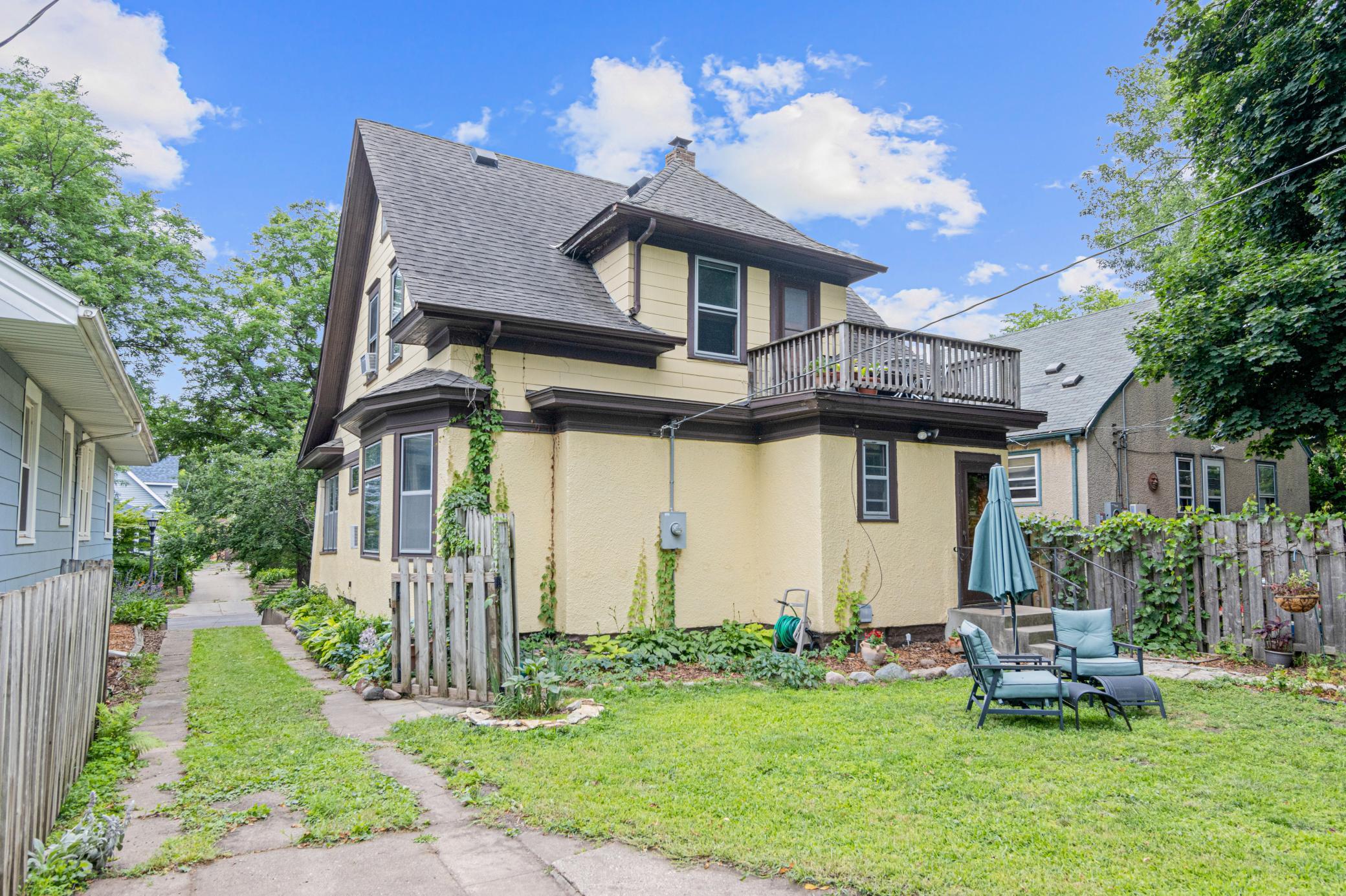 1307 Seminary Avenue