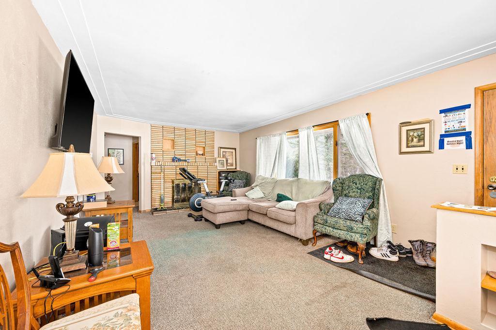 608 W Arrowhead Road