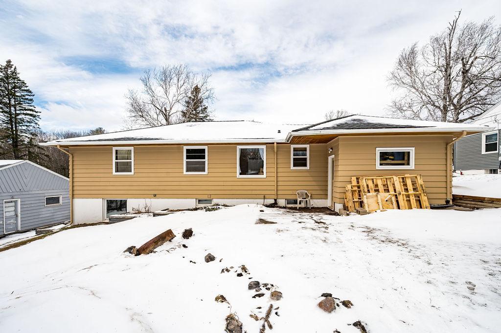 608 W Arrowhead Road