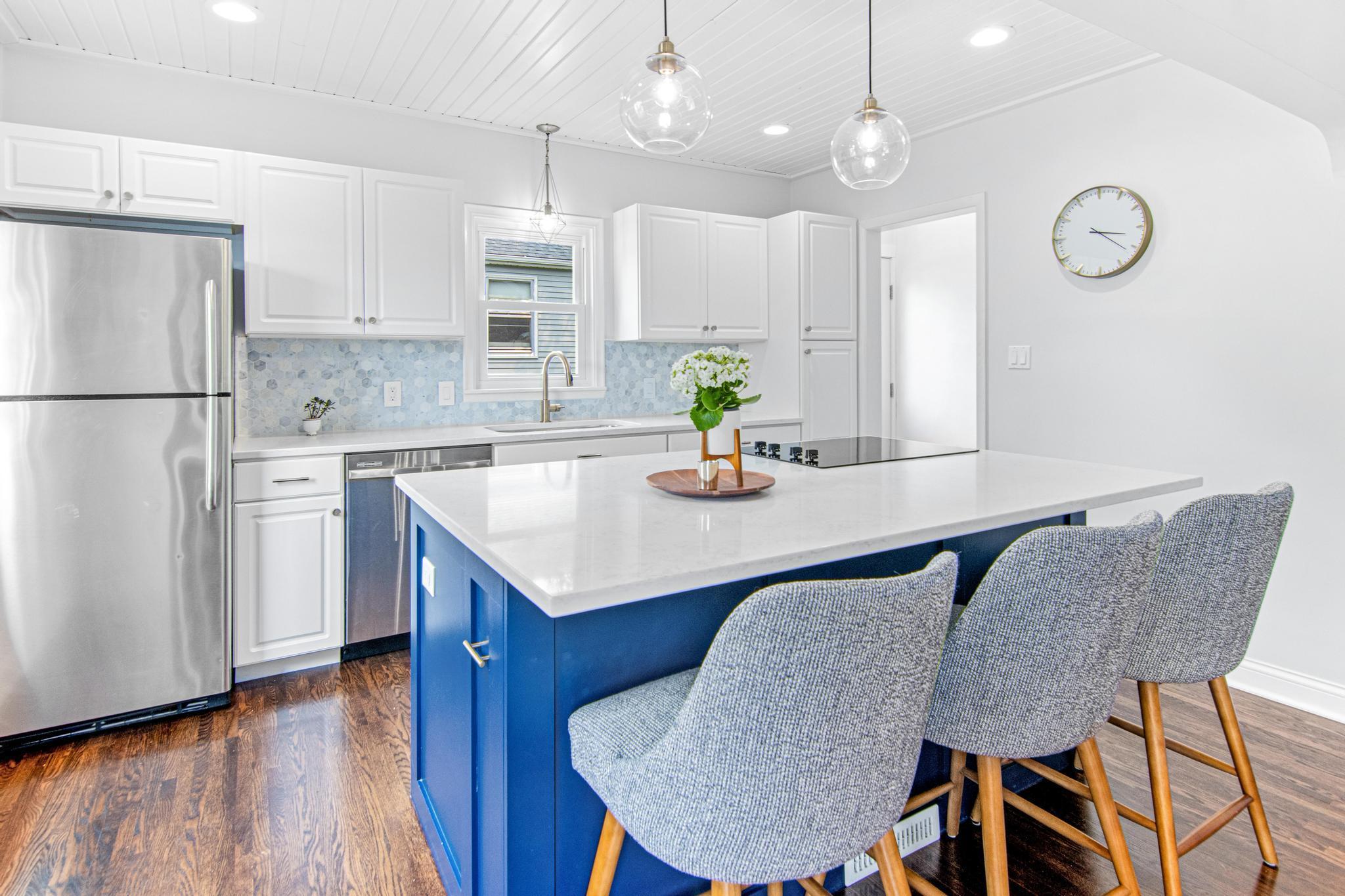 1693 Montreal Avenue