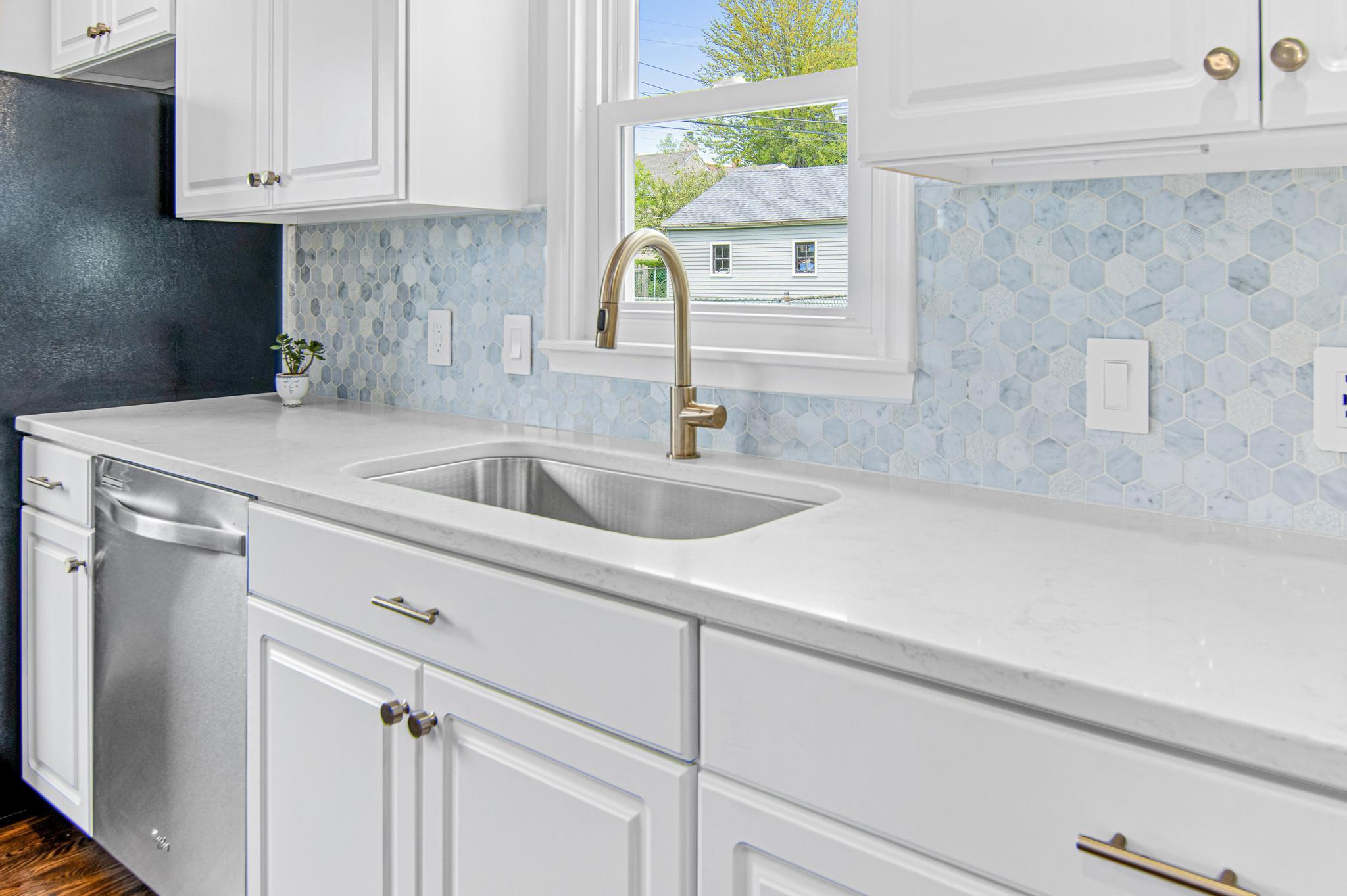 1693 Montreal Avenue