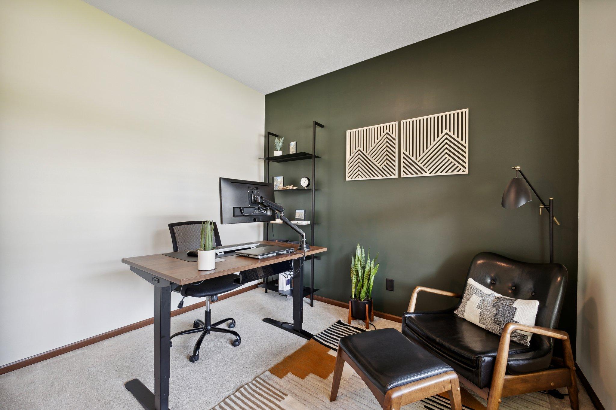 6393 Homestead Lane S