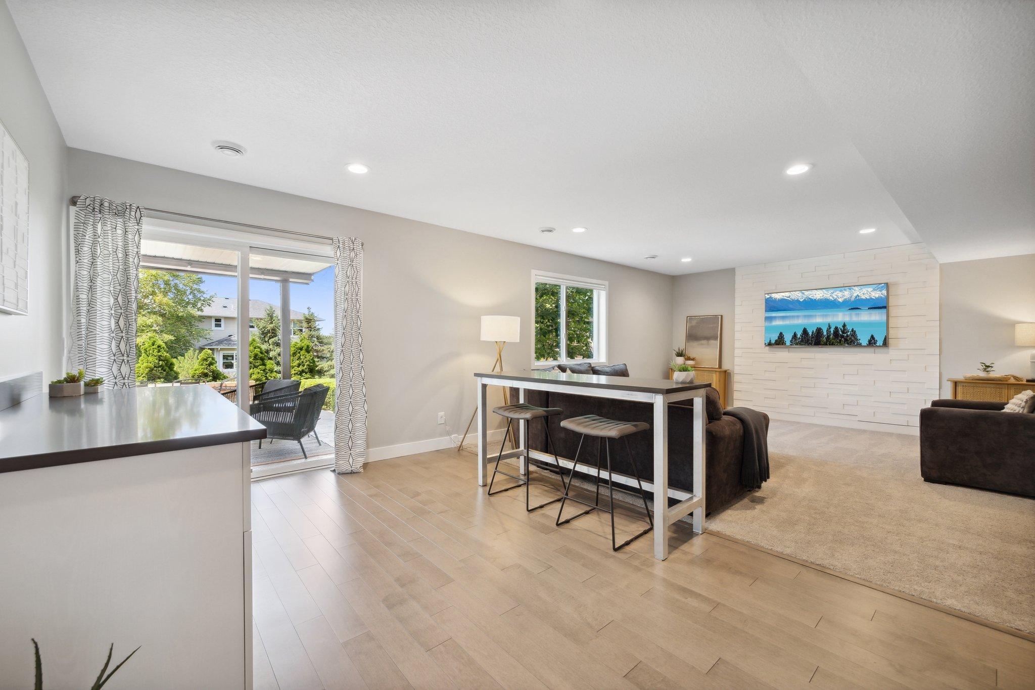 6393 Homestead Lane S