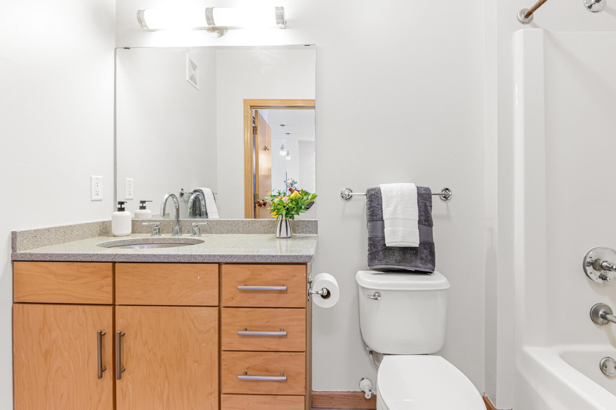 7601 Aldrich Avenue S Unit: 305