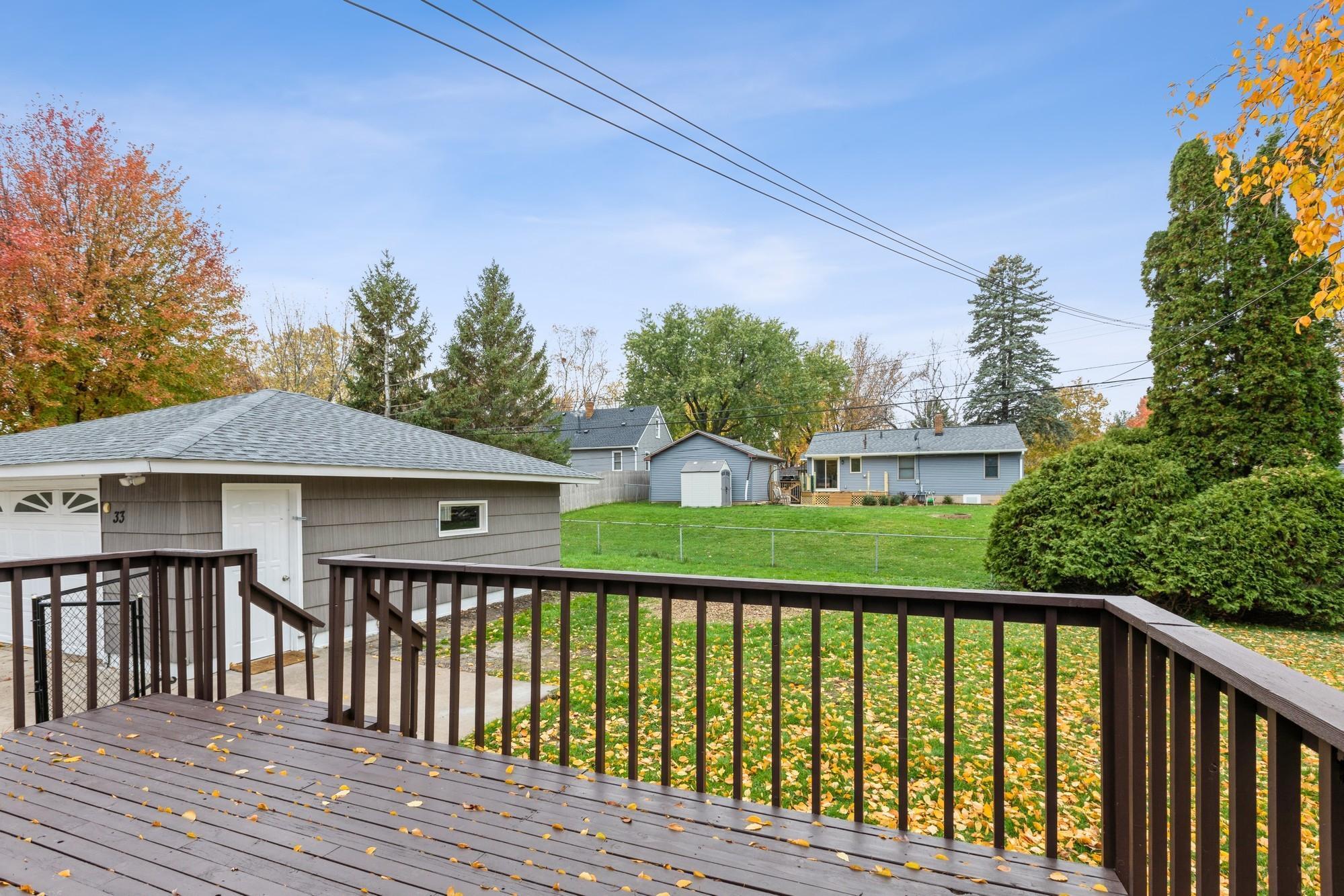 33 Ferndale Street N