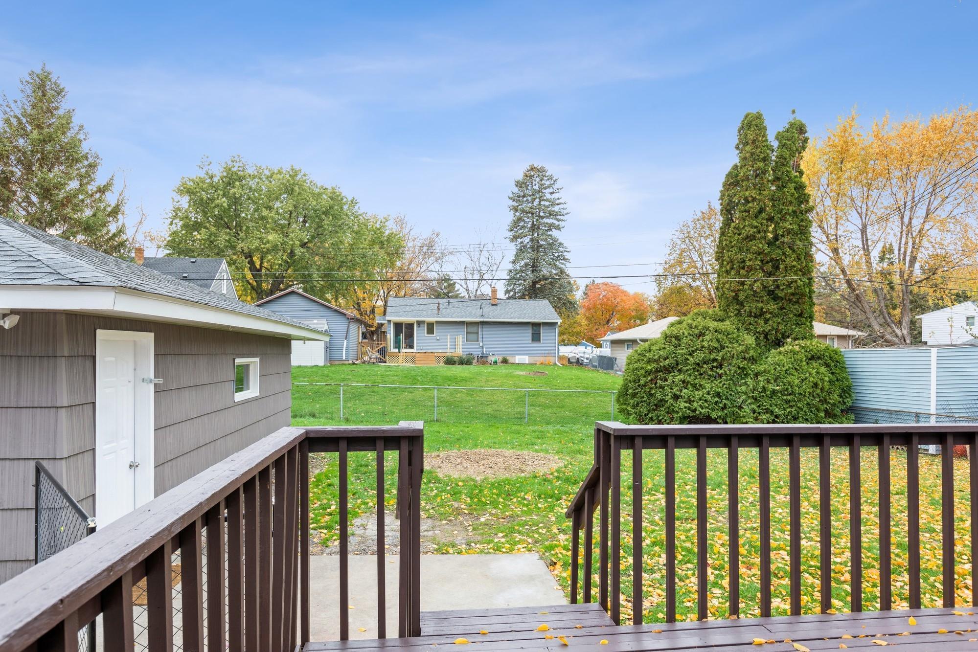 33 Ferndale Street N