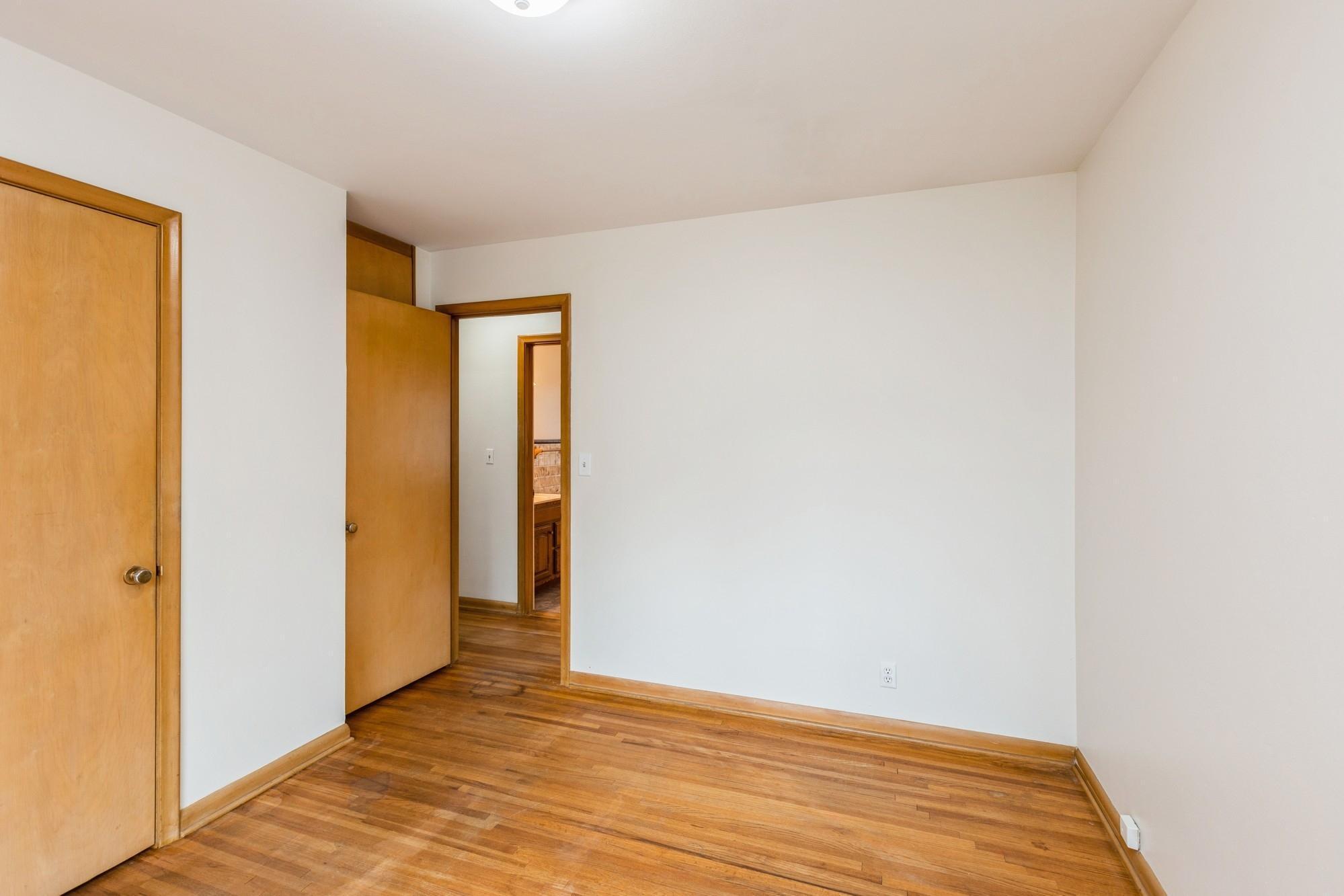 33 Ferndale Street N