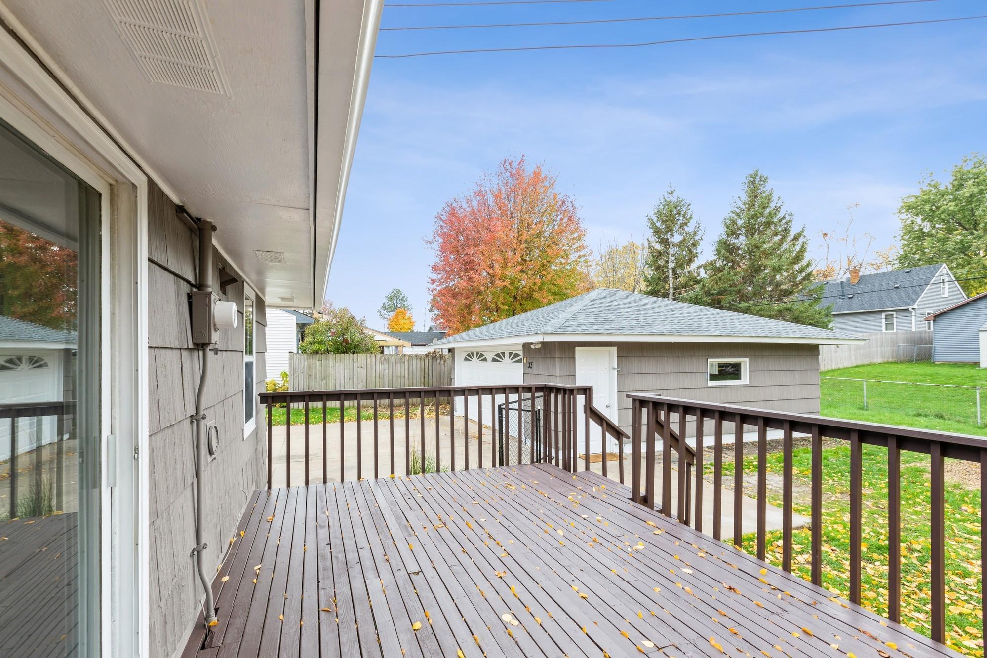 33 Ferndale Street N