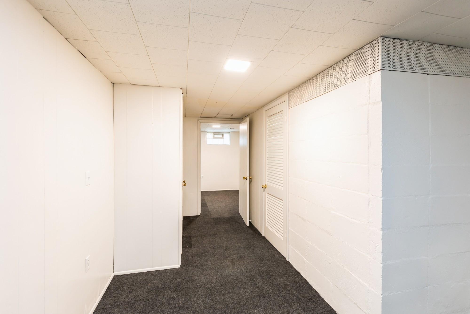 33 Ferndale Street N