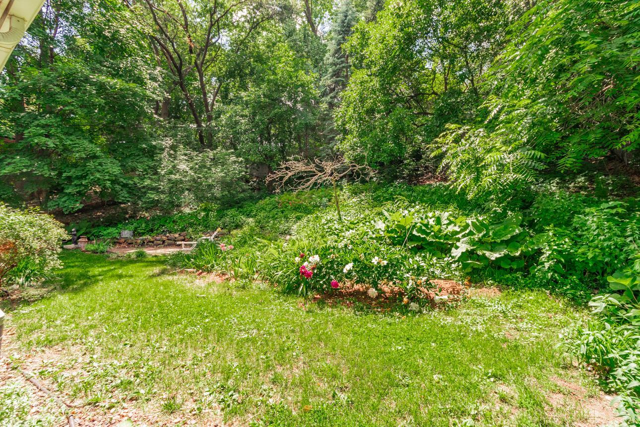 625 Lexington Parkway S