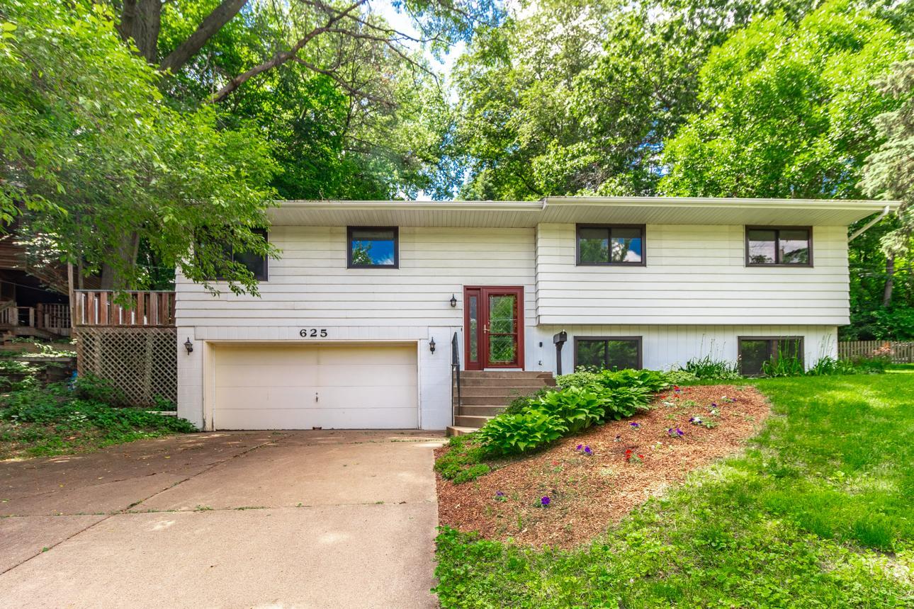 625 Lexington Parkway S