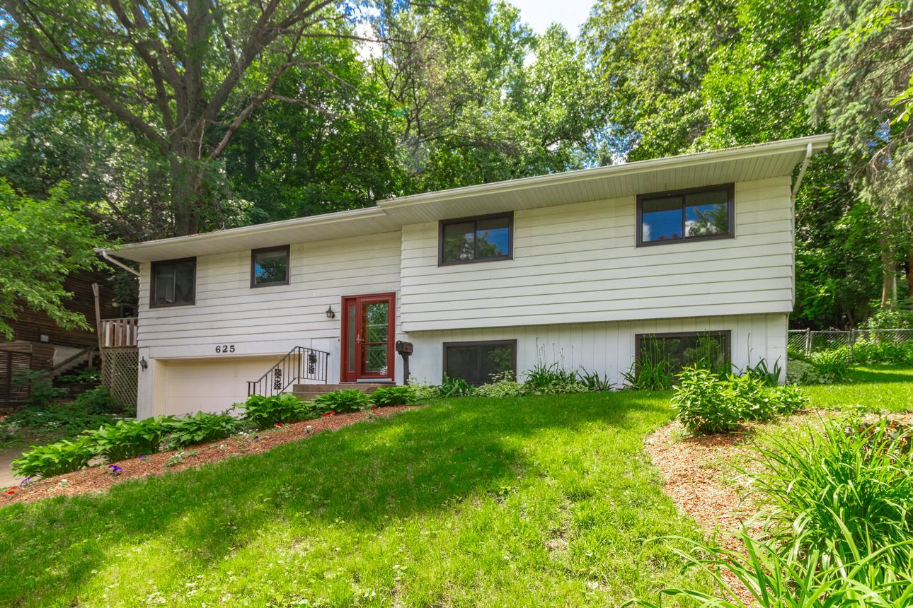 625 Lexington Parkway S