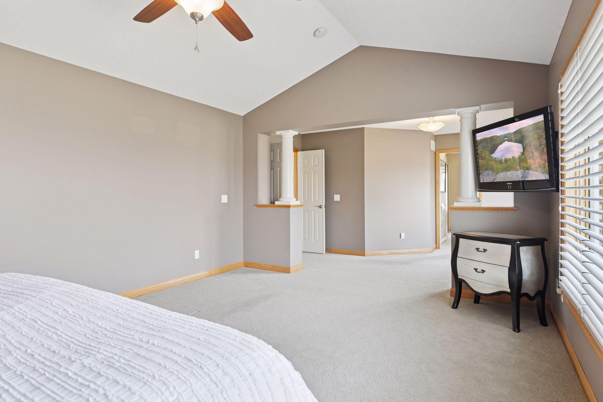 3589 Commonwealth Circle