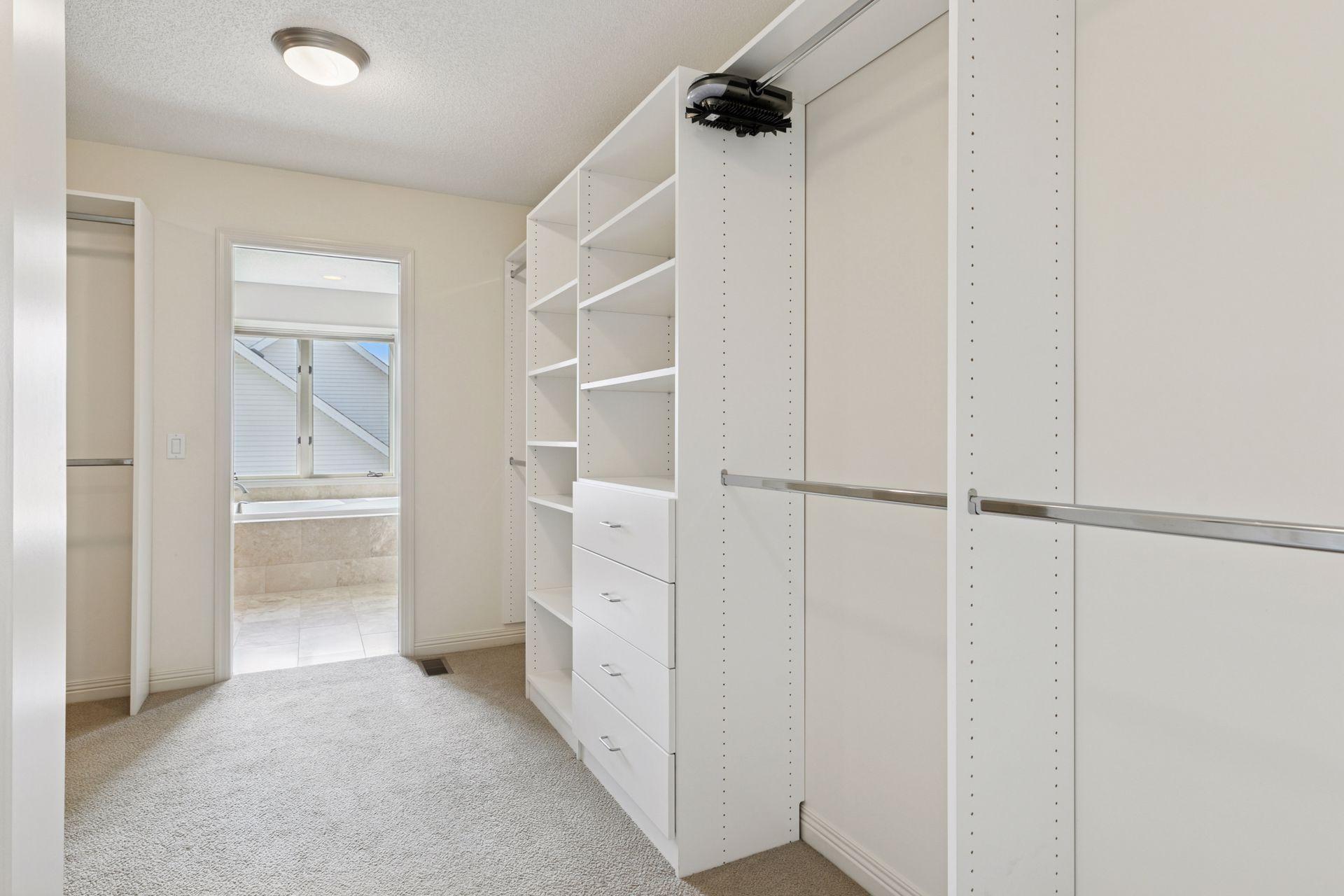 3589 Commonwealth Circle