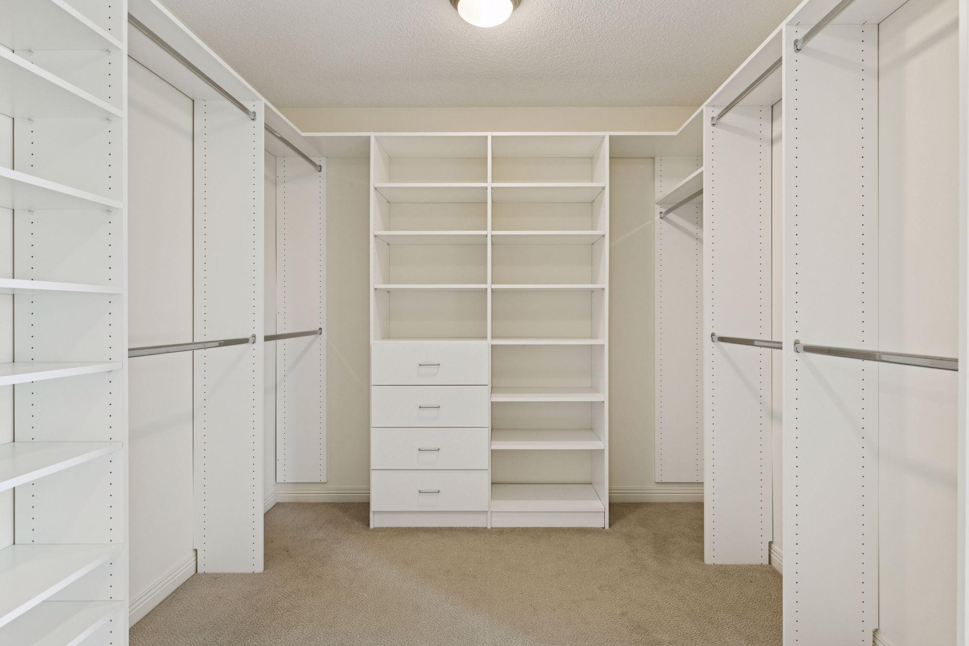 3589 Commonwealth Circle