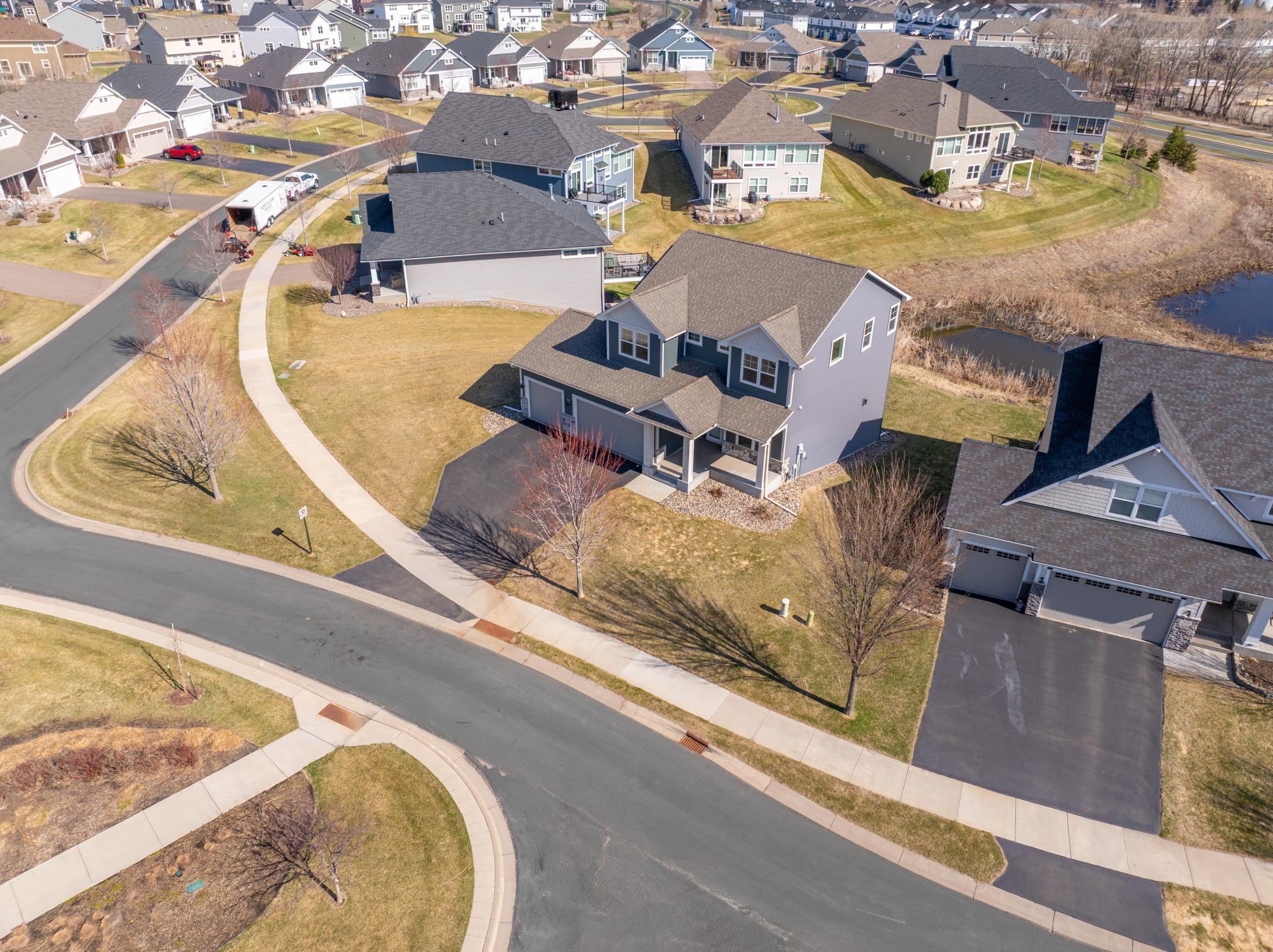 585 Jade Trail N