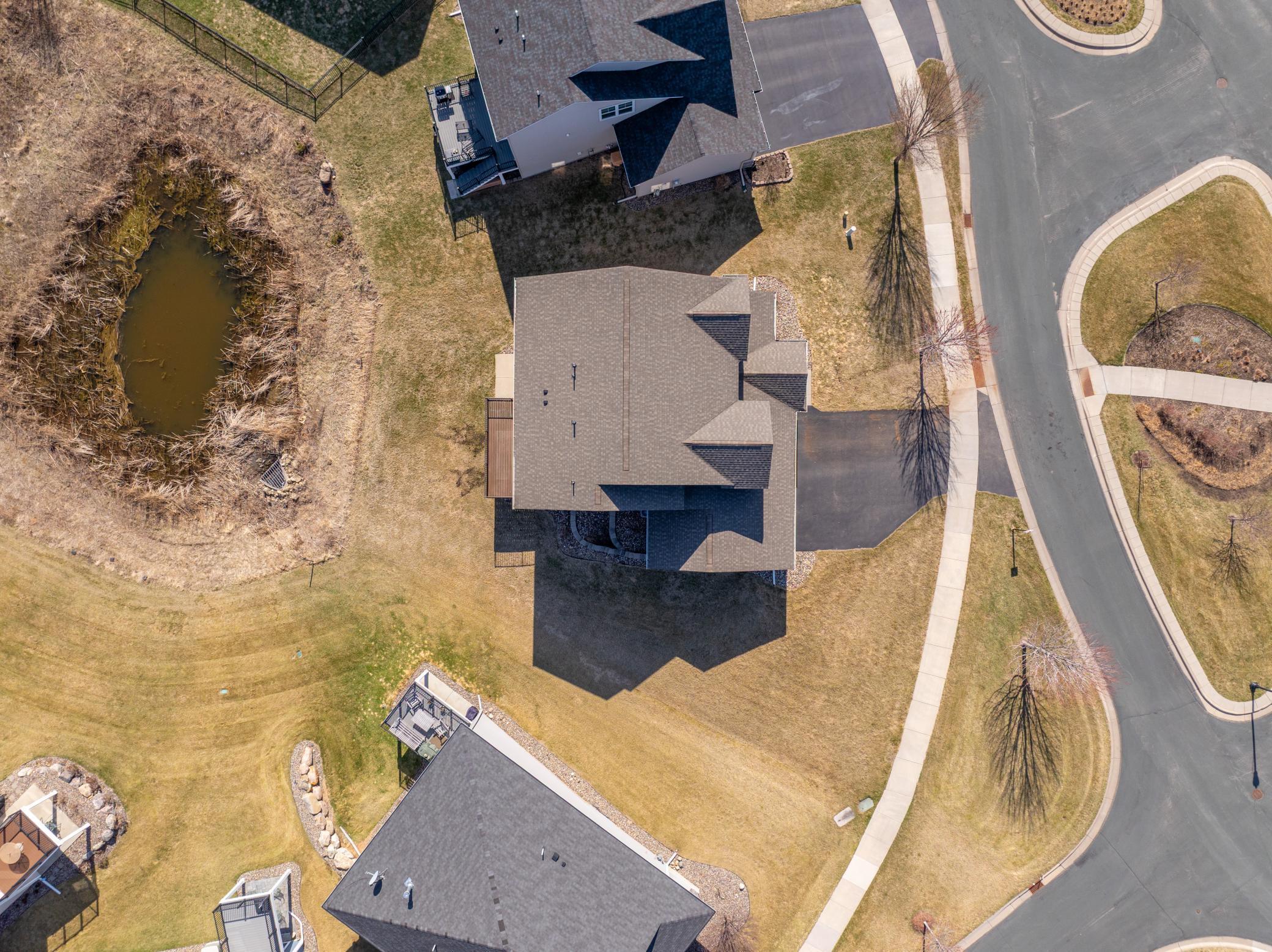 585 Jade Trail N