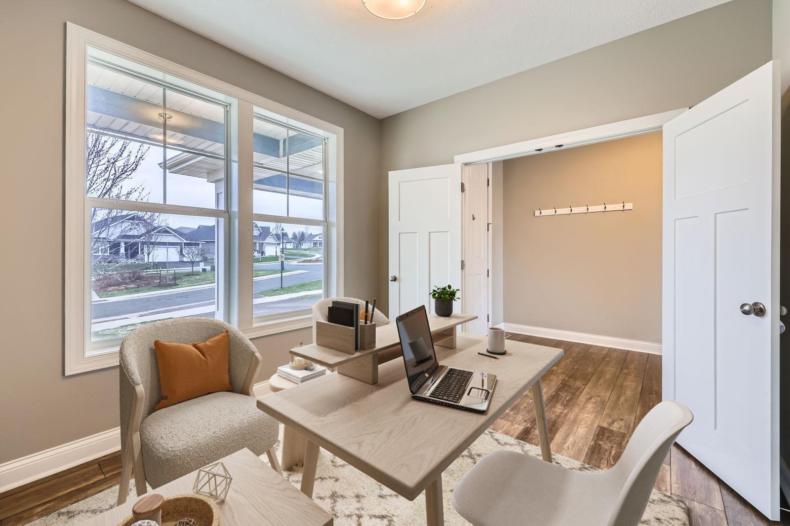 585 Jade Trail N