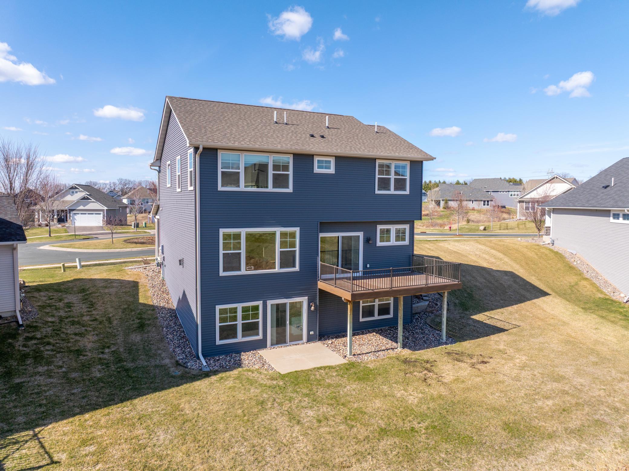 585 Jade Trail N