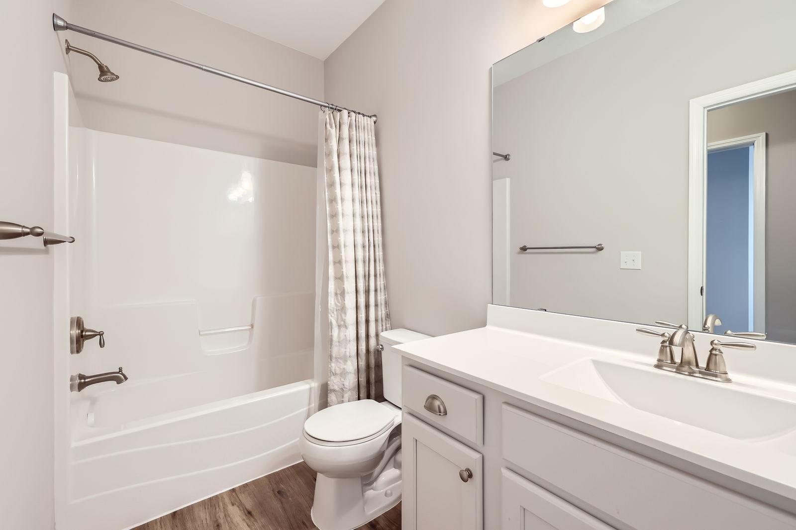 585 Jade Trail N