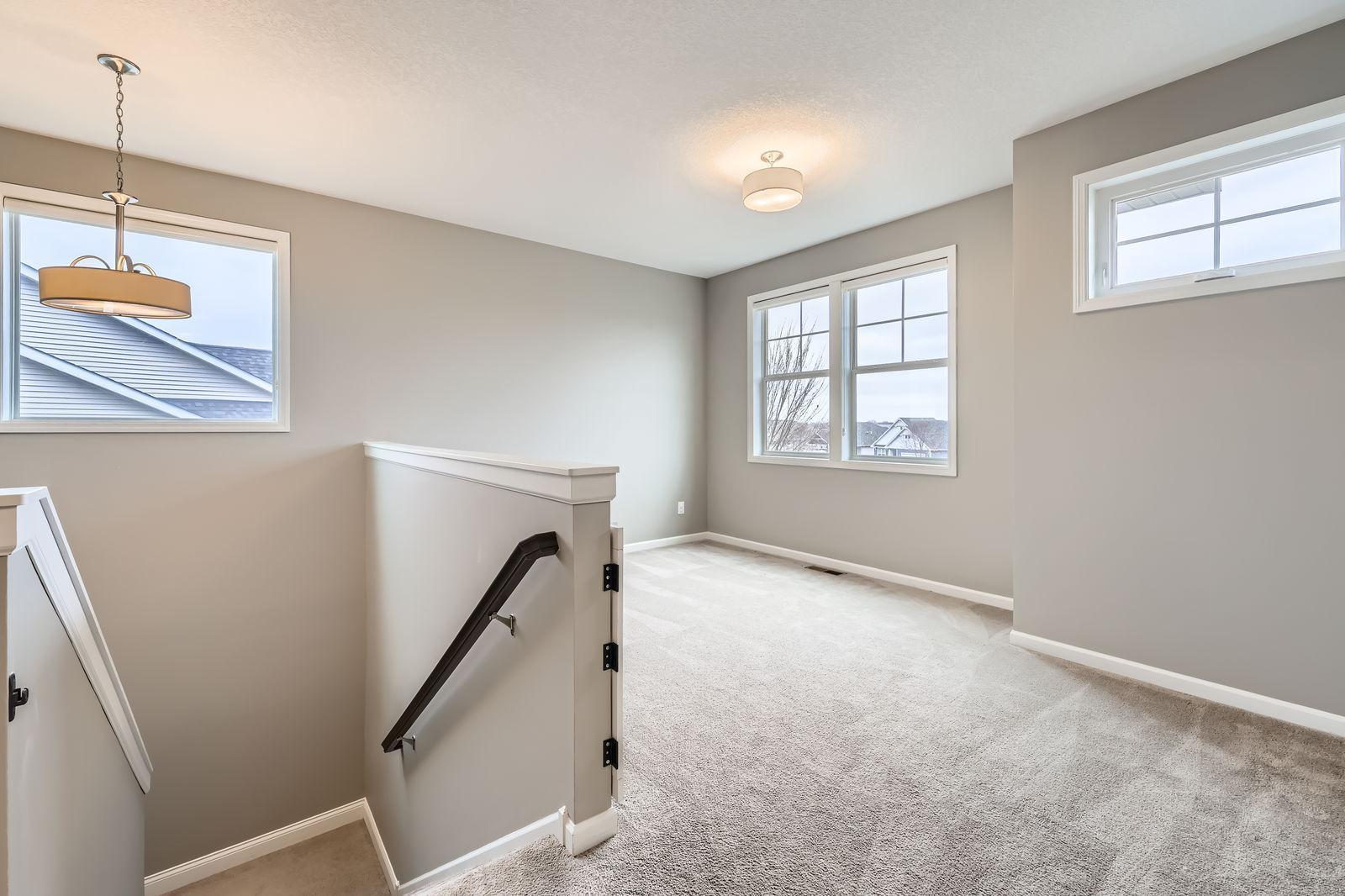 585 Jade Trail N