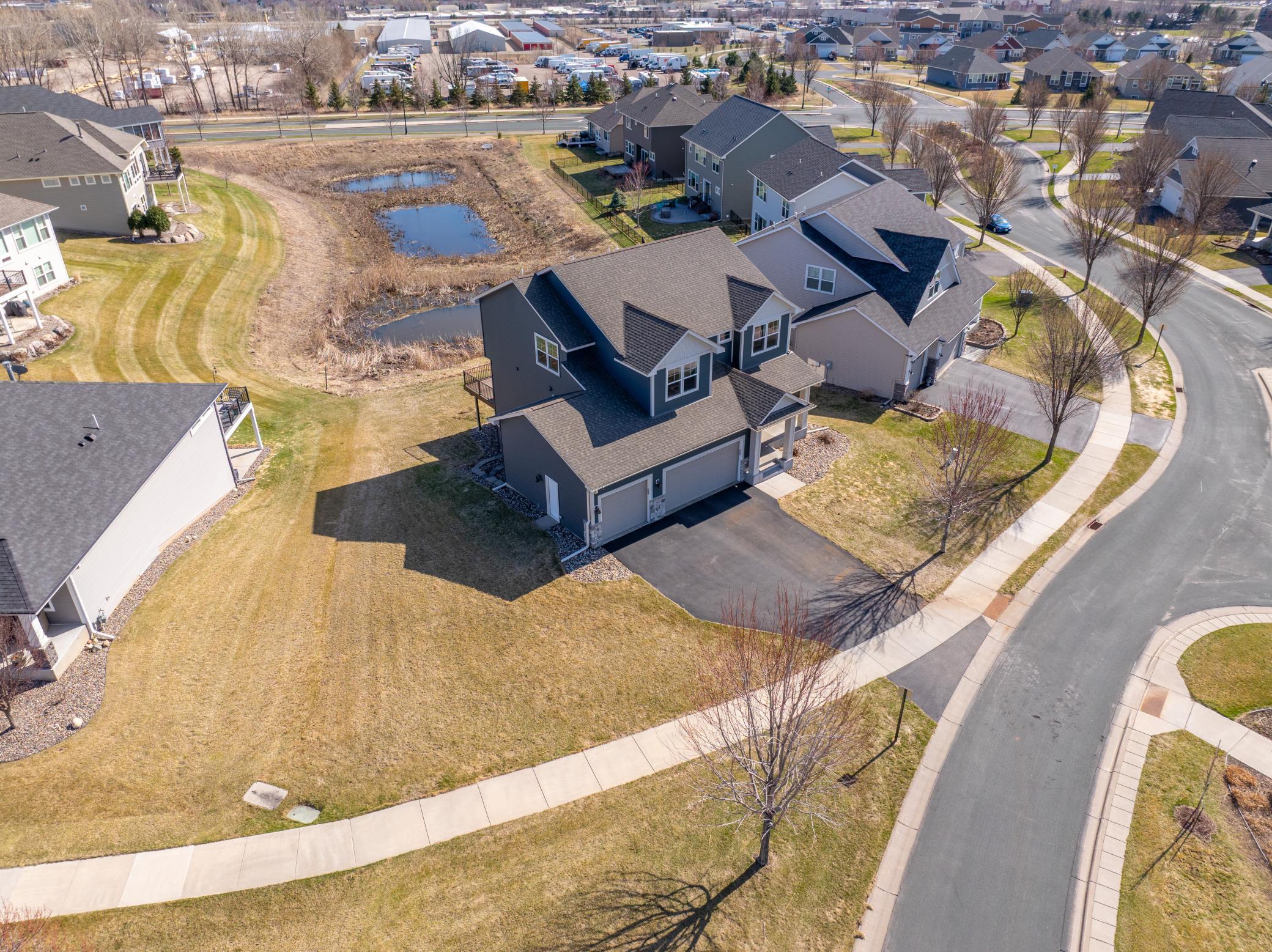 585 Jade Trail N