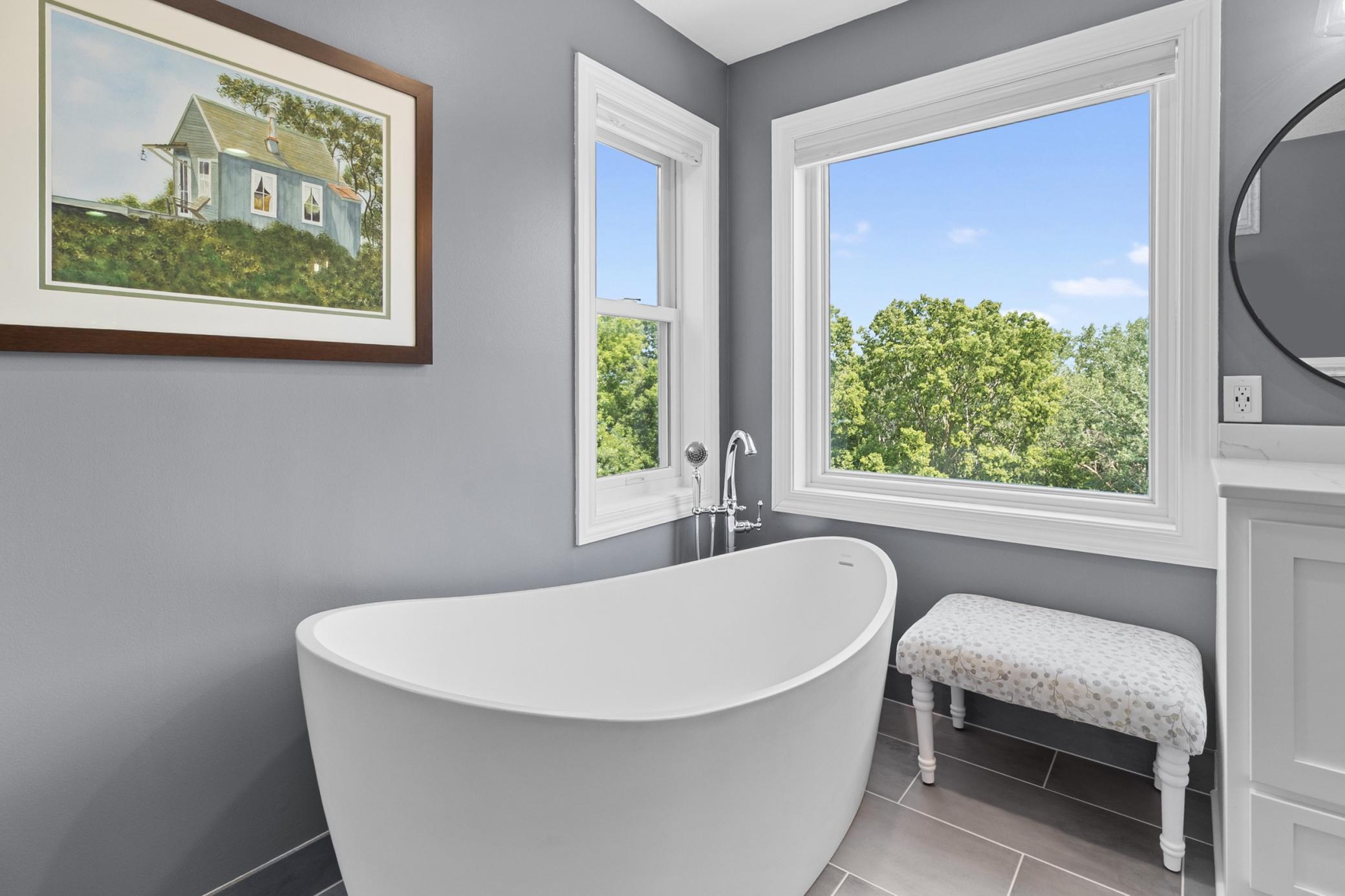3221 Crestmoor Drive
