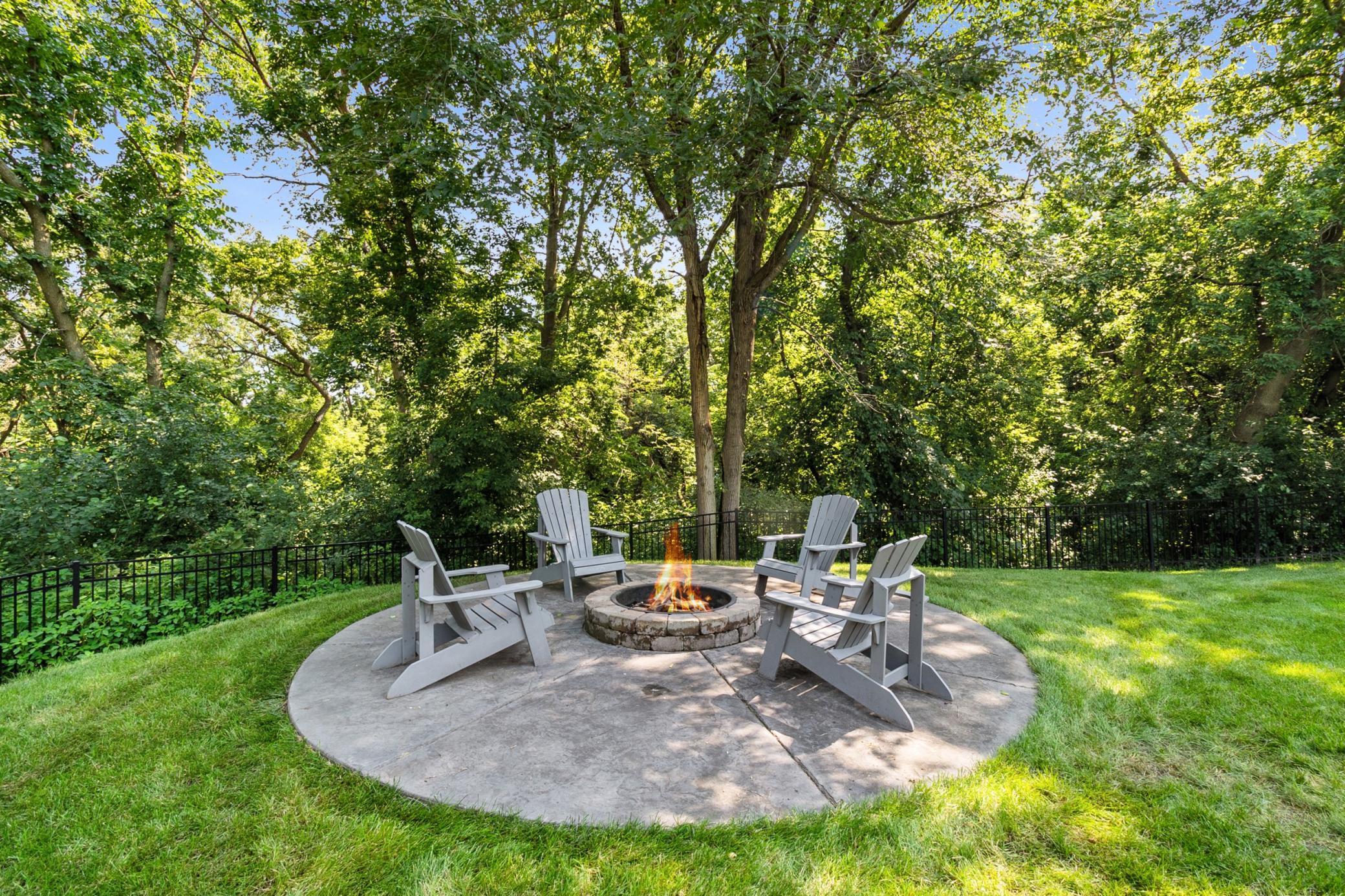 3221 Crestmoor Drive