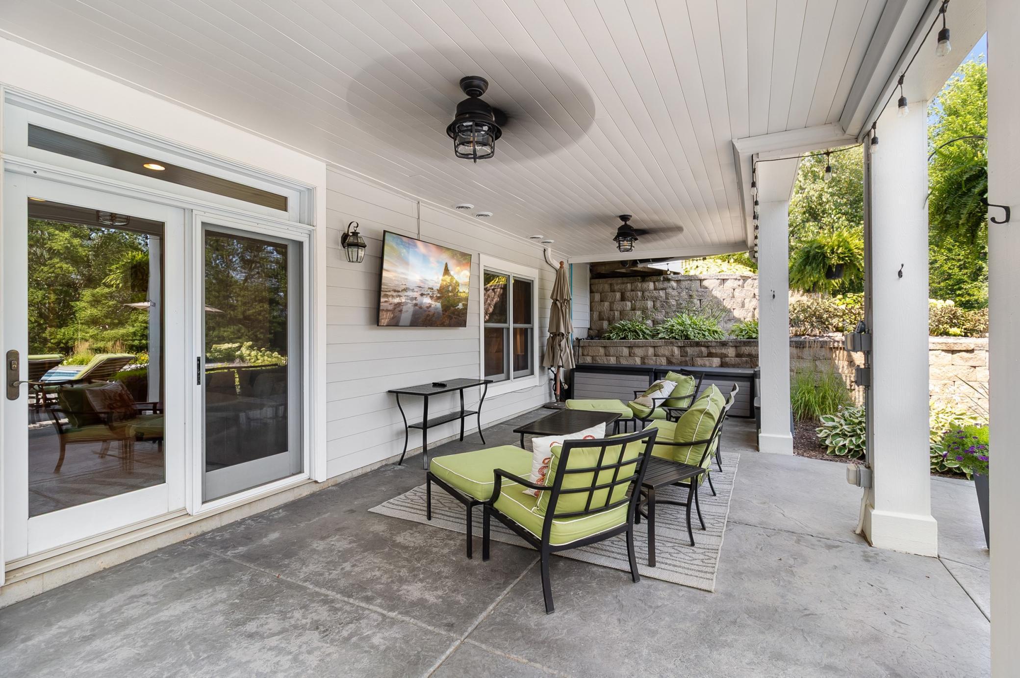 3221 Crestmoor Drive