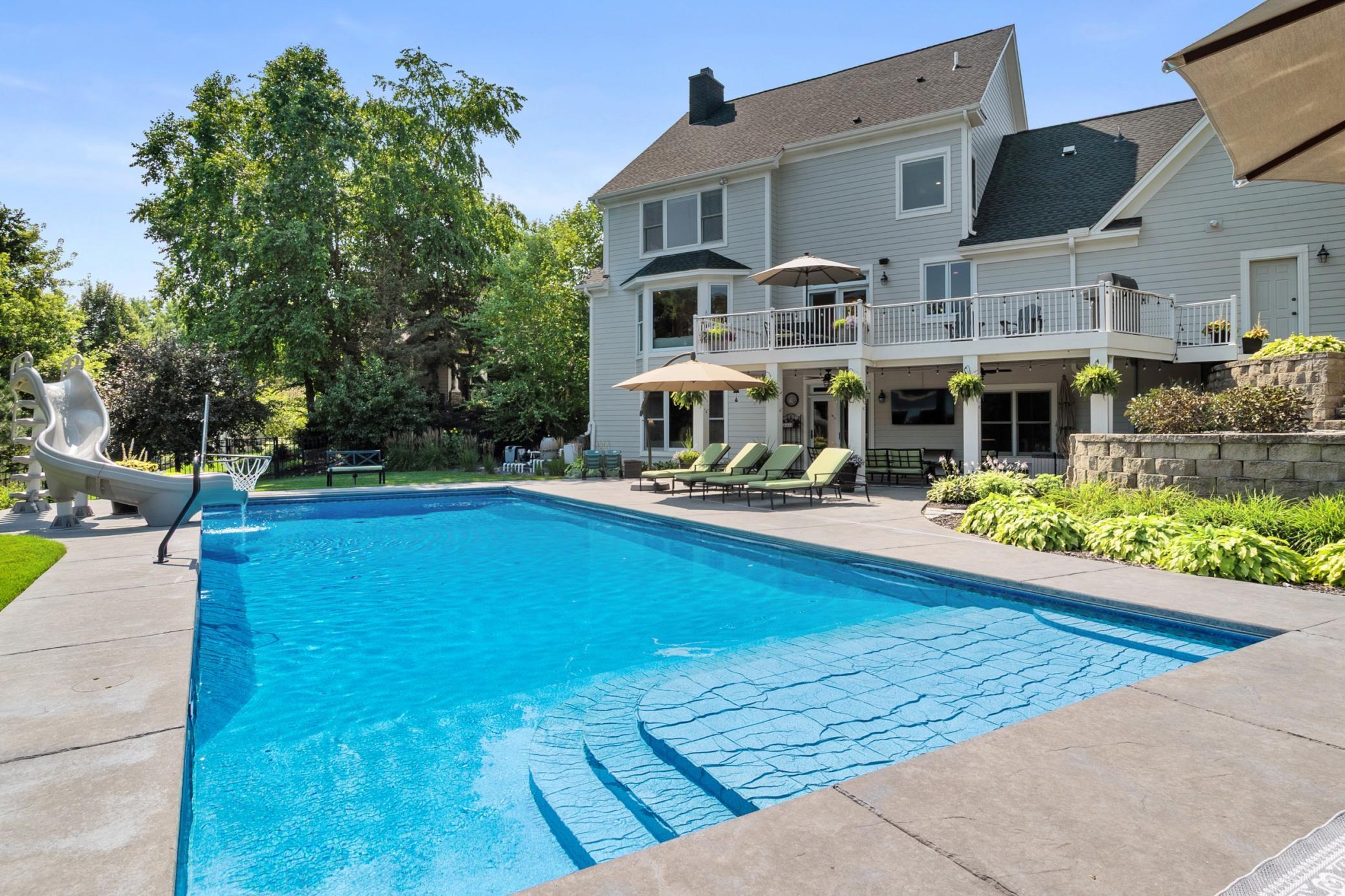 3221 Crestmoor Drive