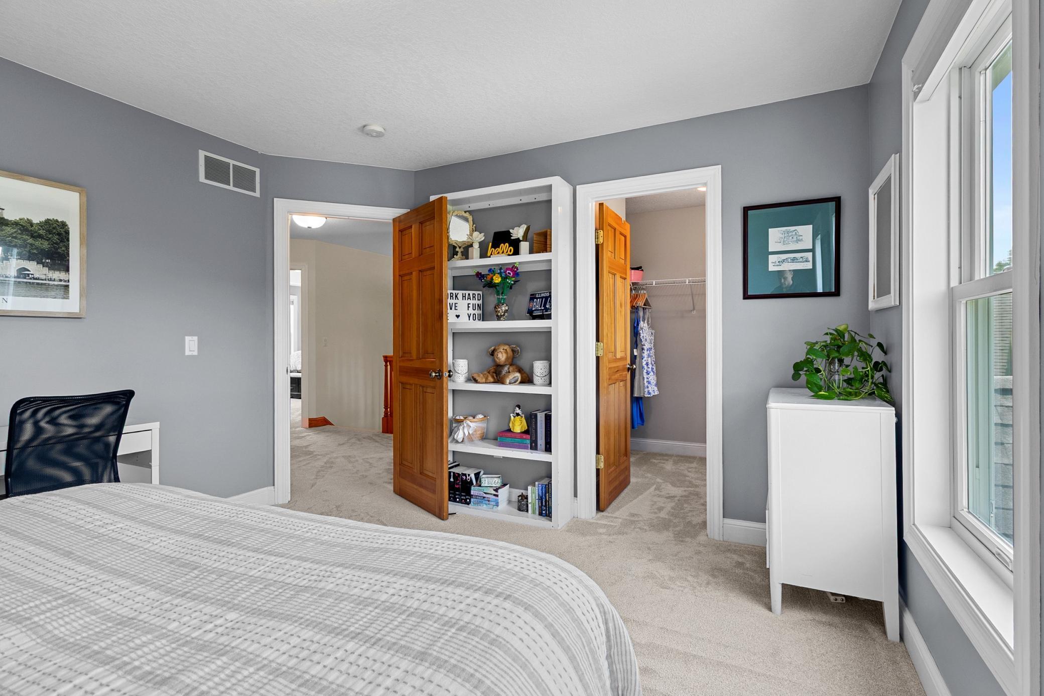 3221 Crestmoor Drive