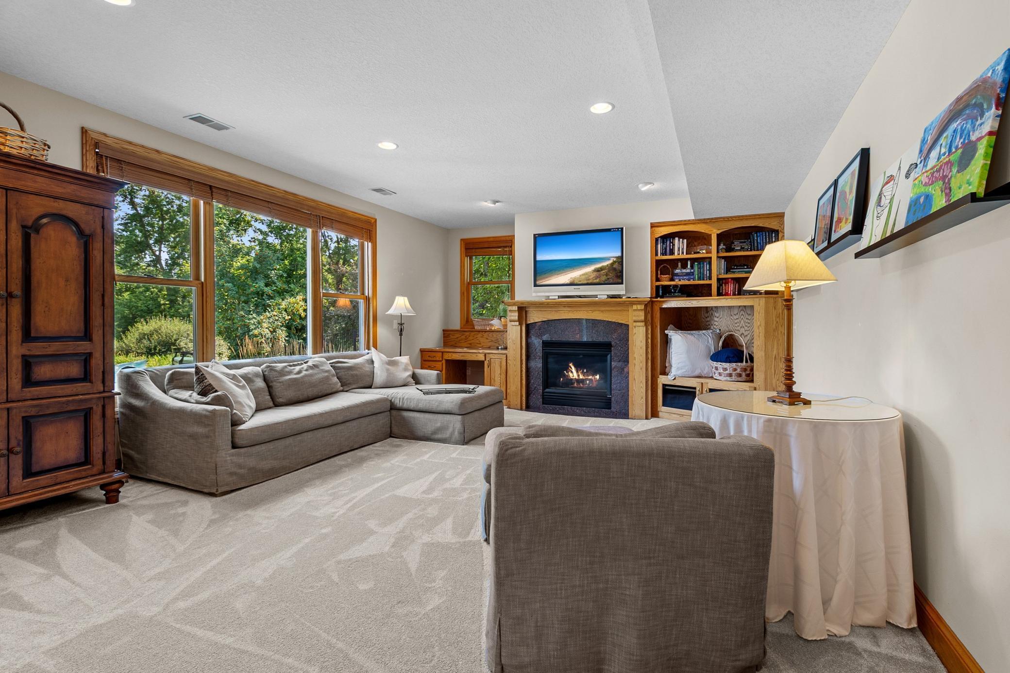 3221 Crestmoor Drive