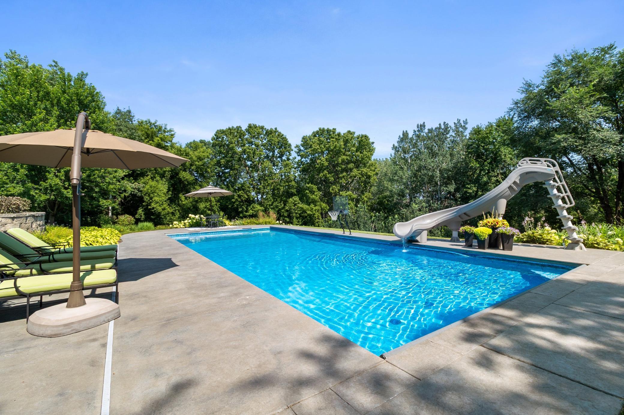 3221 Crestmoor Drive