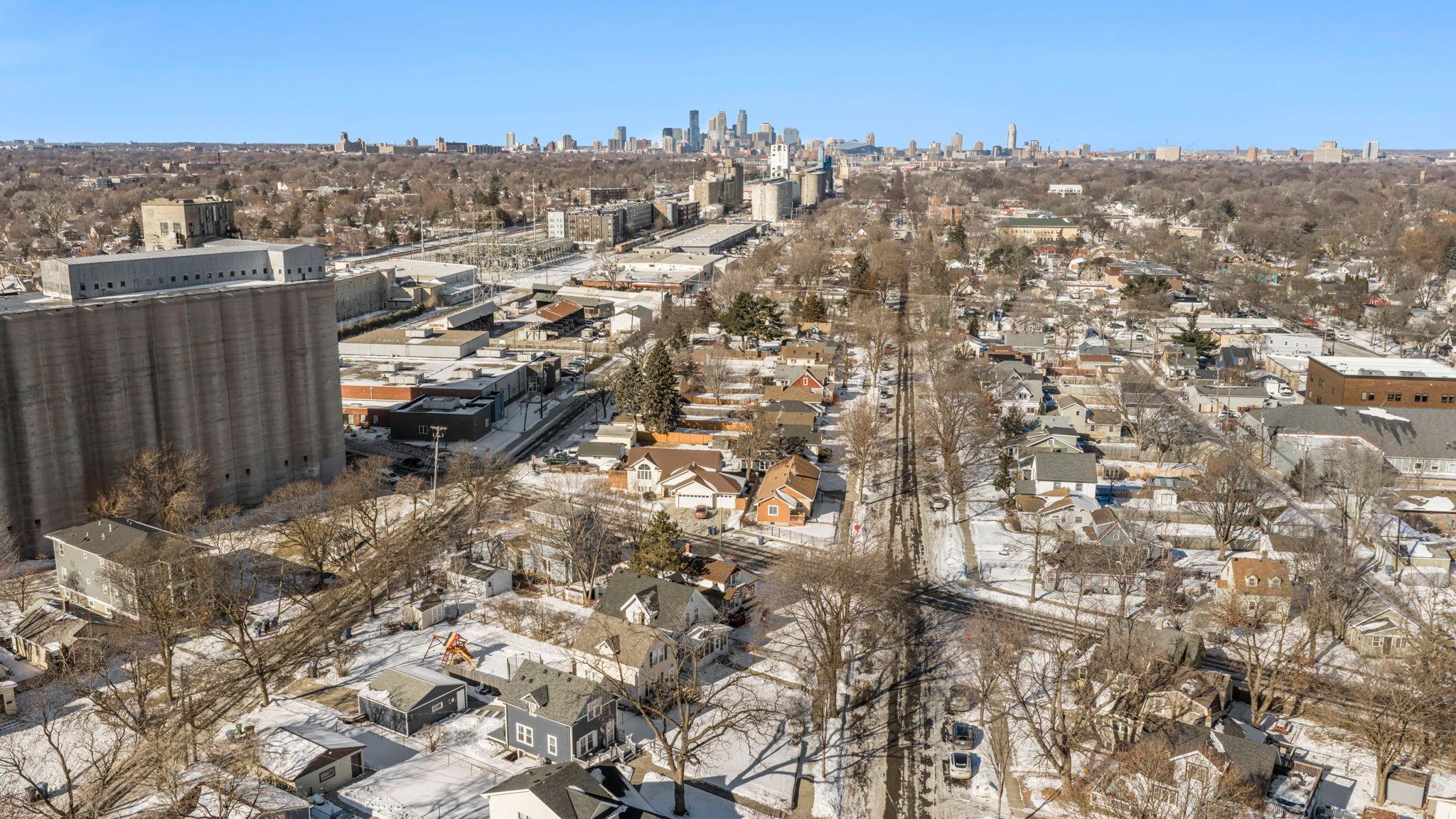 4106 Snelling Avenue