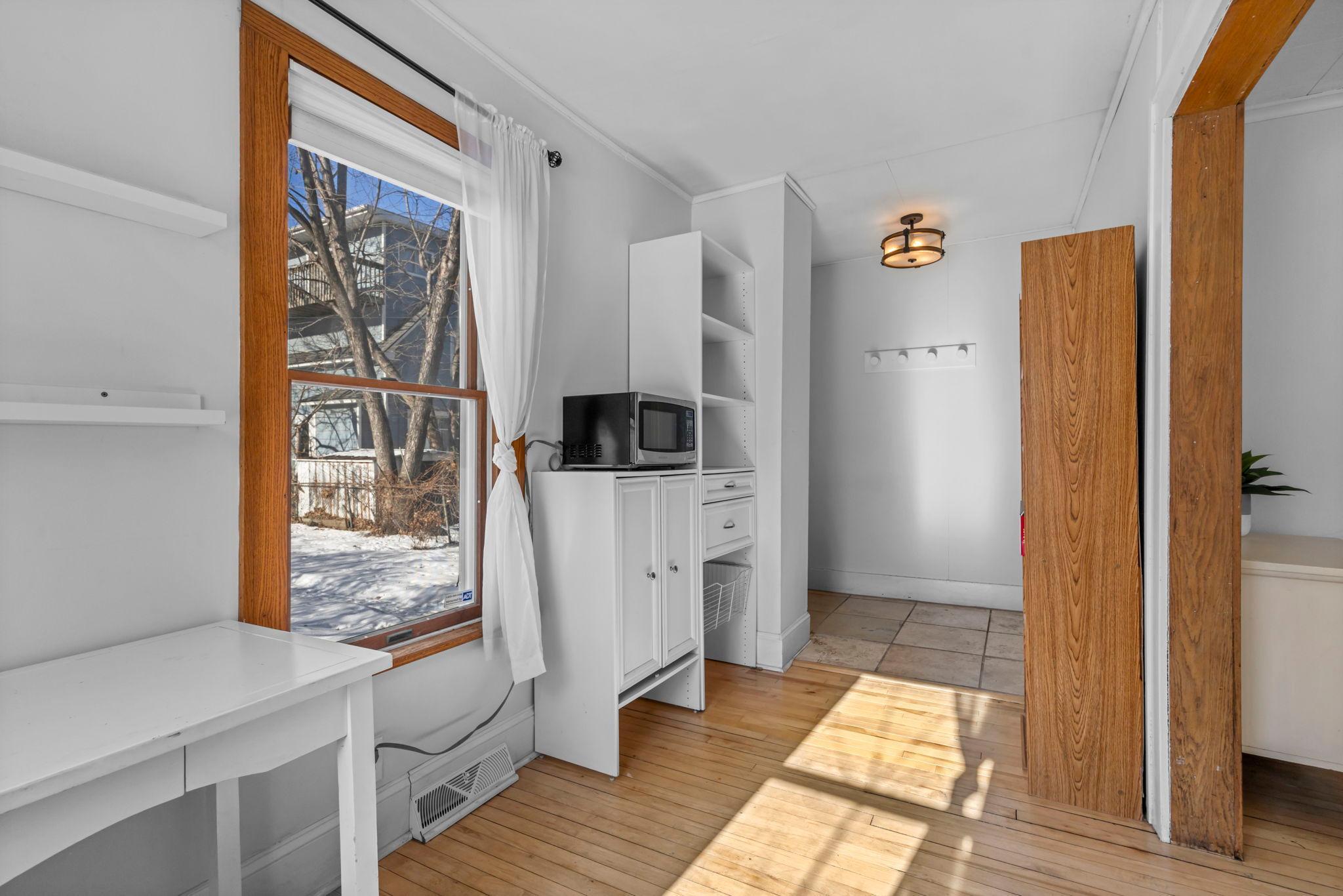 4106 Snelling Avenue