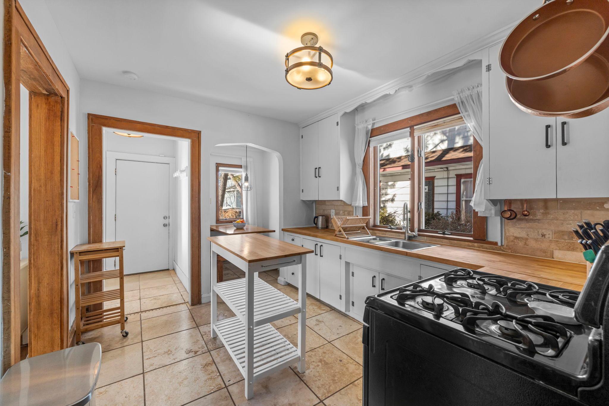 4106 Snelling Avenue