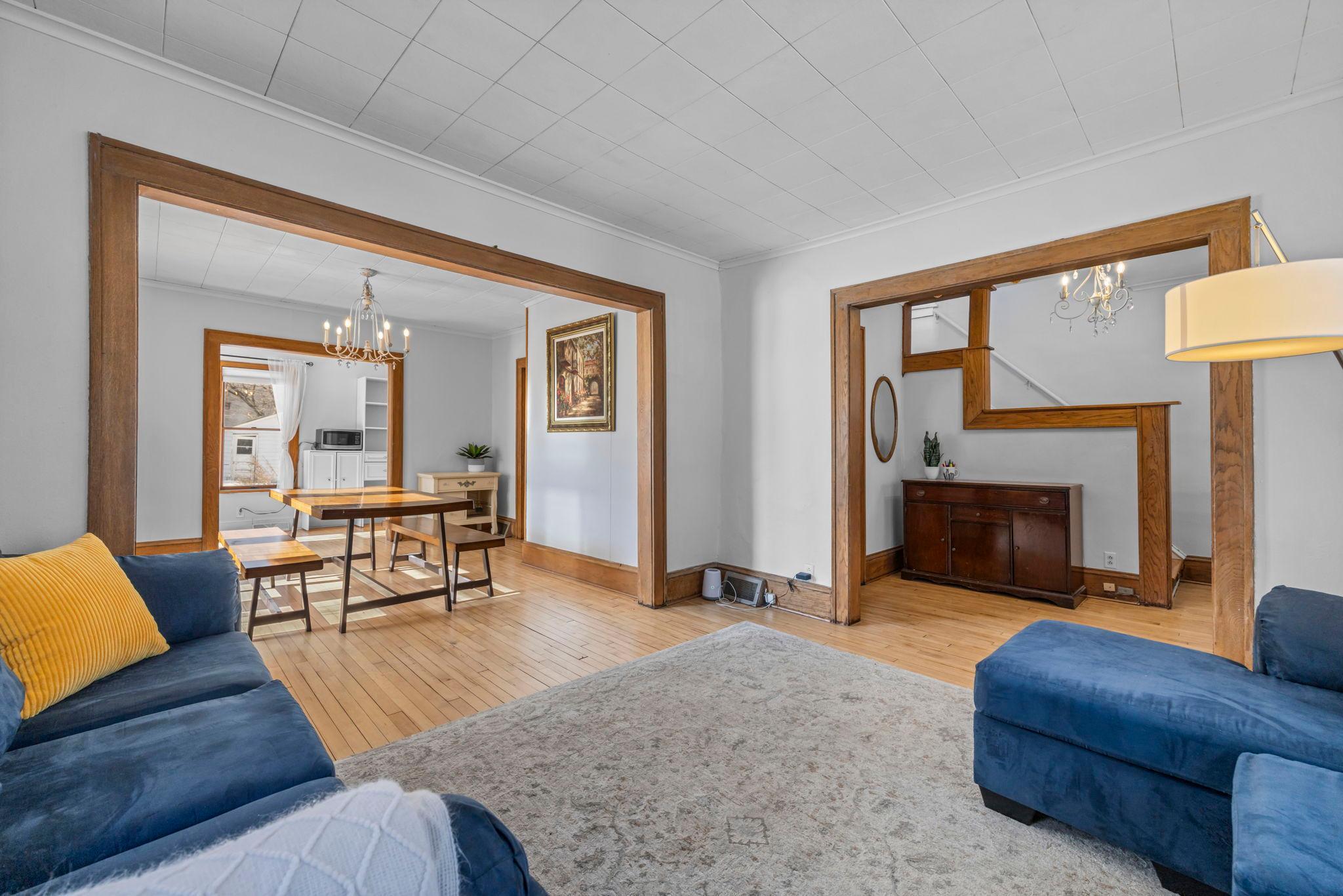 4106 Snelling Avenue