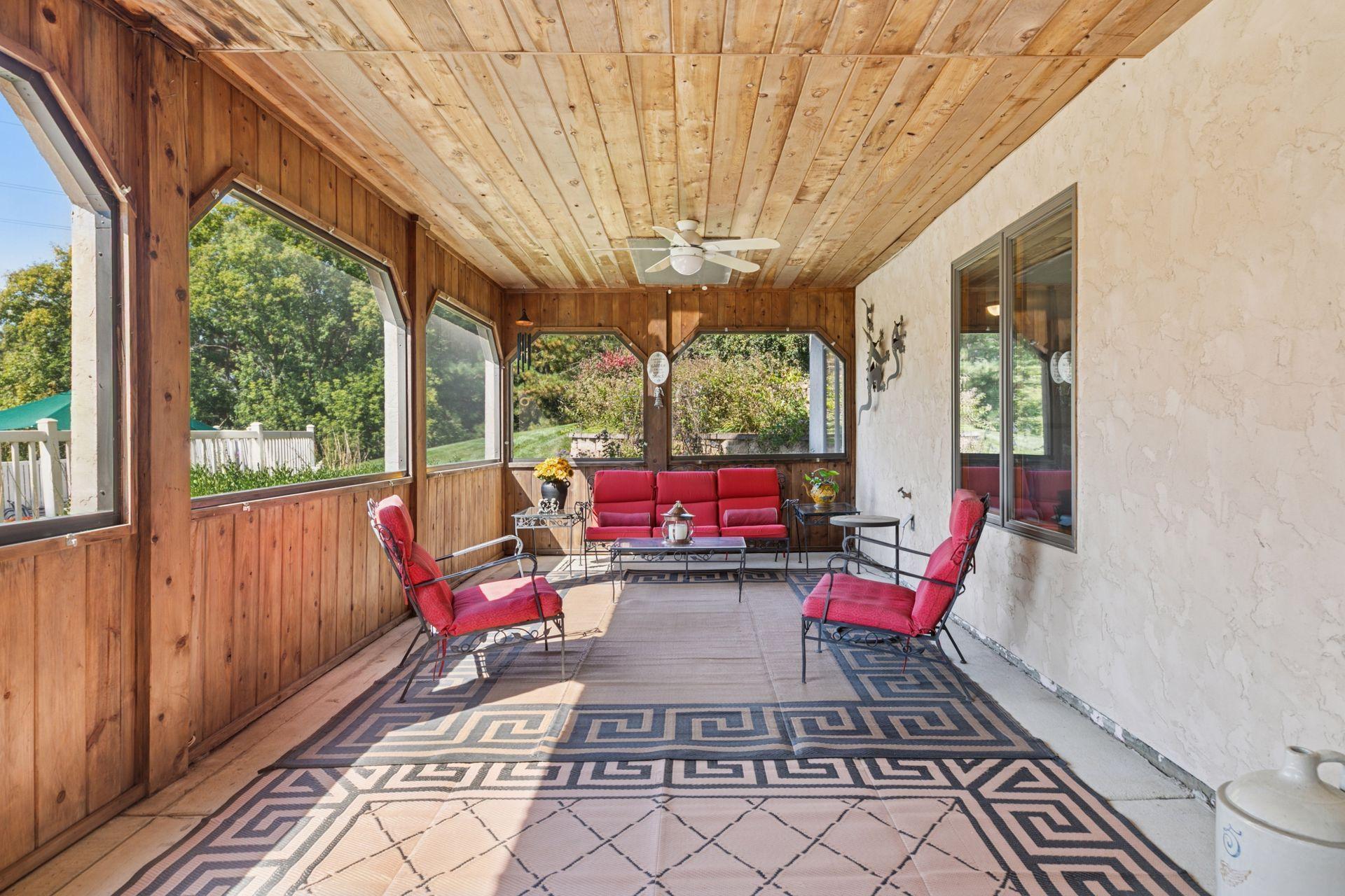 4838 Crown Lane