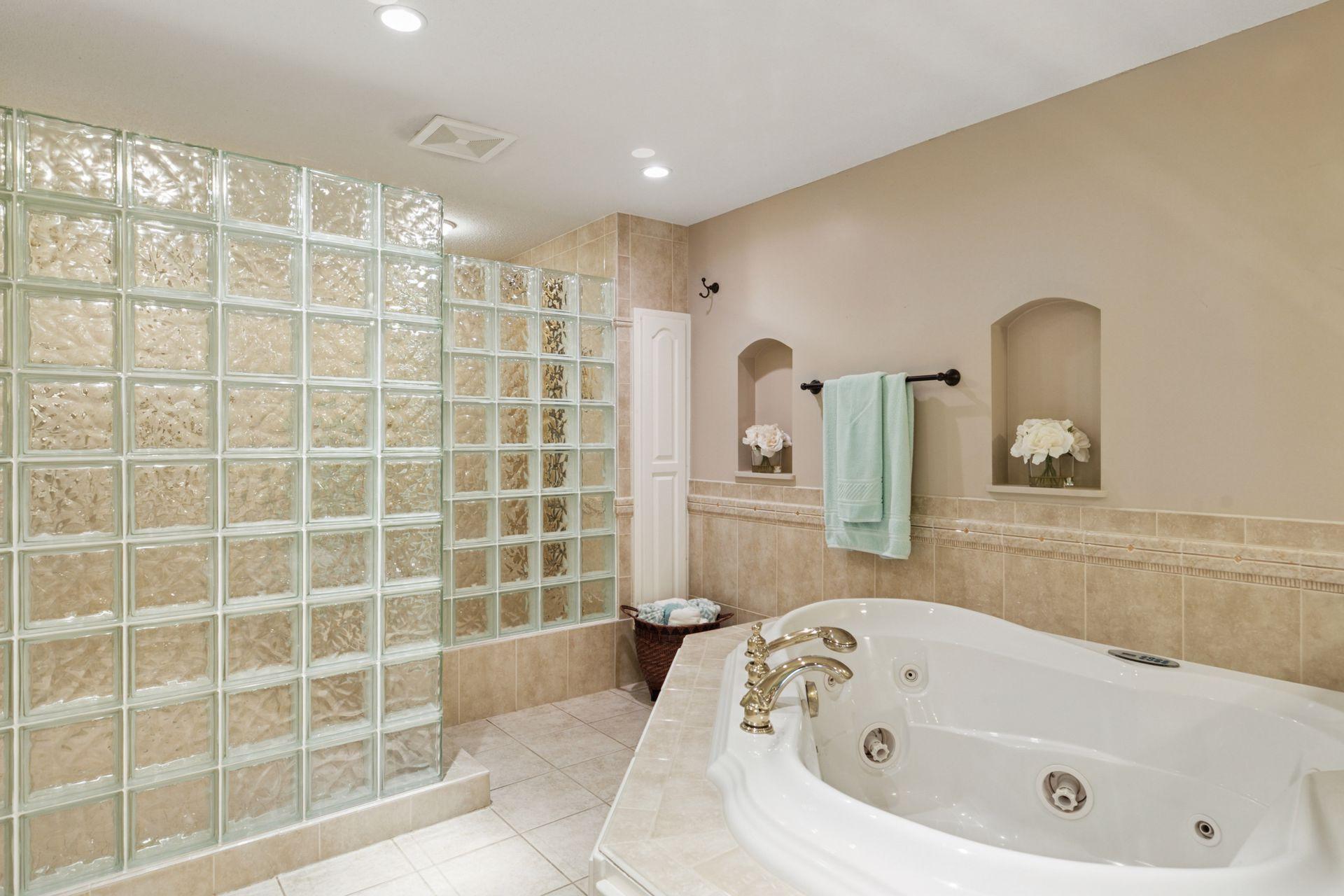 4838 Crown Lane