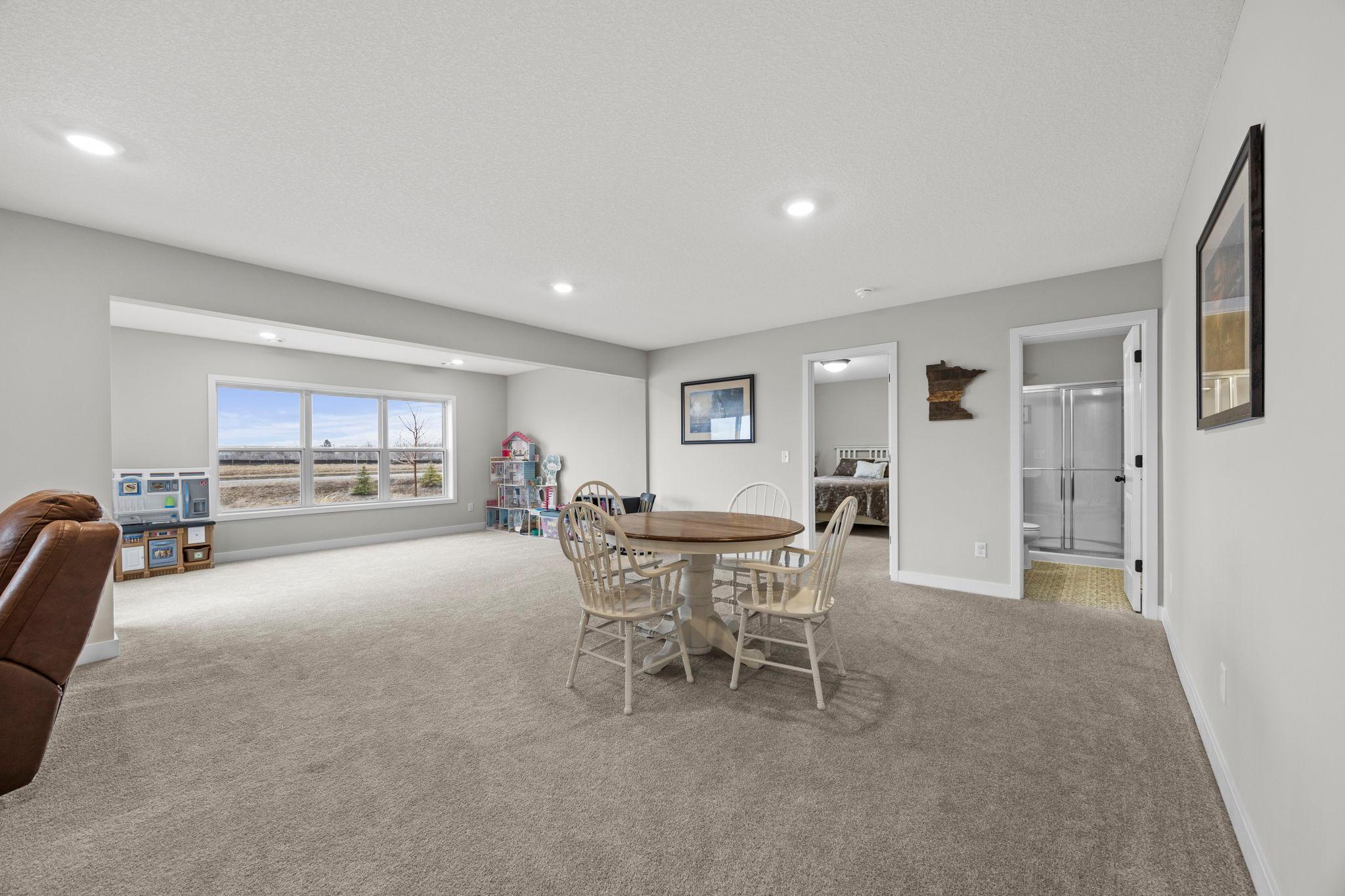 14341 Alder Way