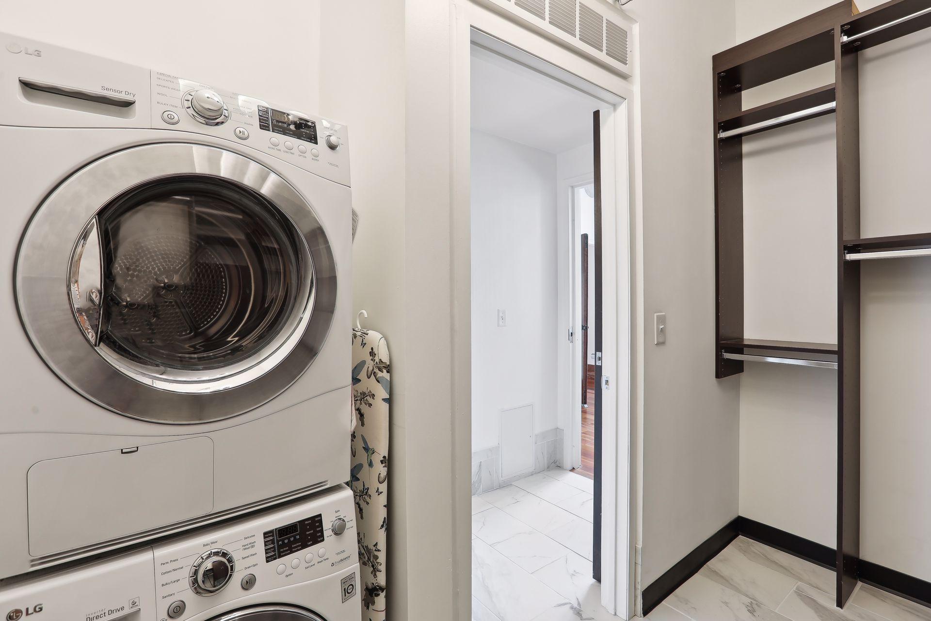 350 Saint Peter Street Unit: 1106