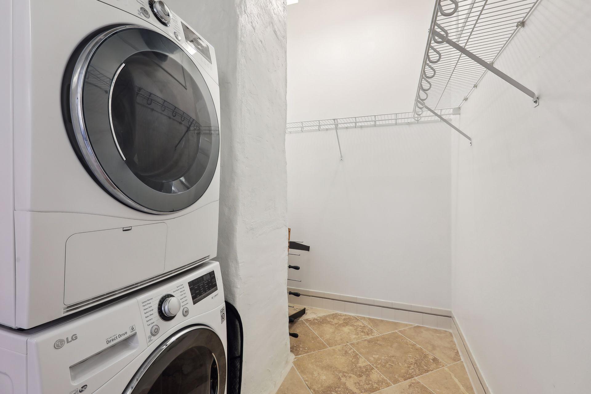 350 Saint Peter Street Unit: 1106