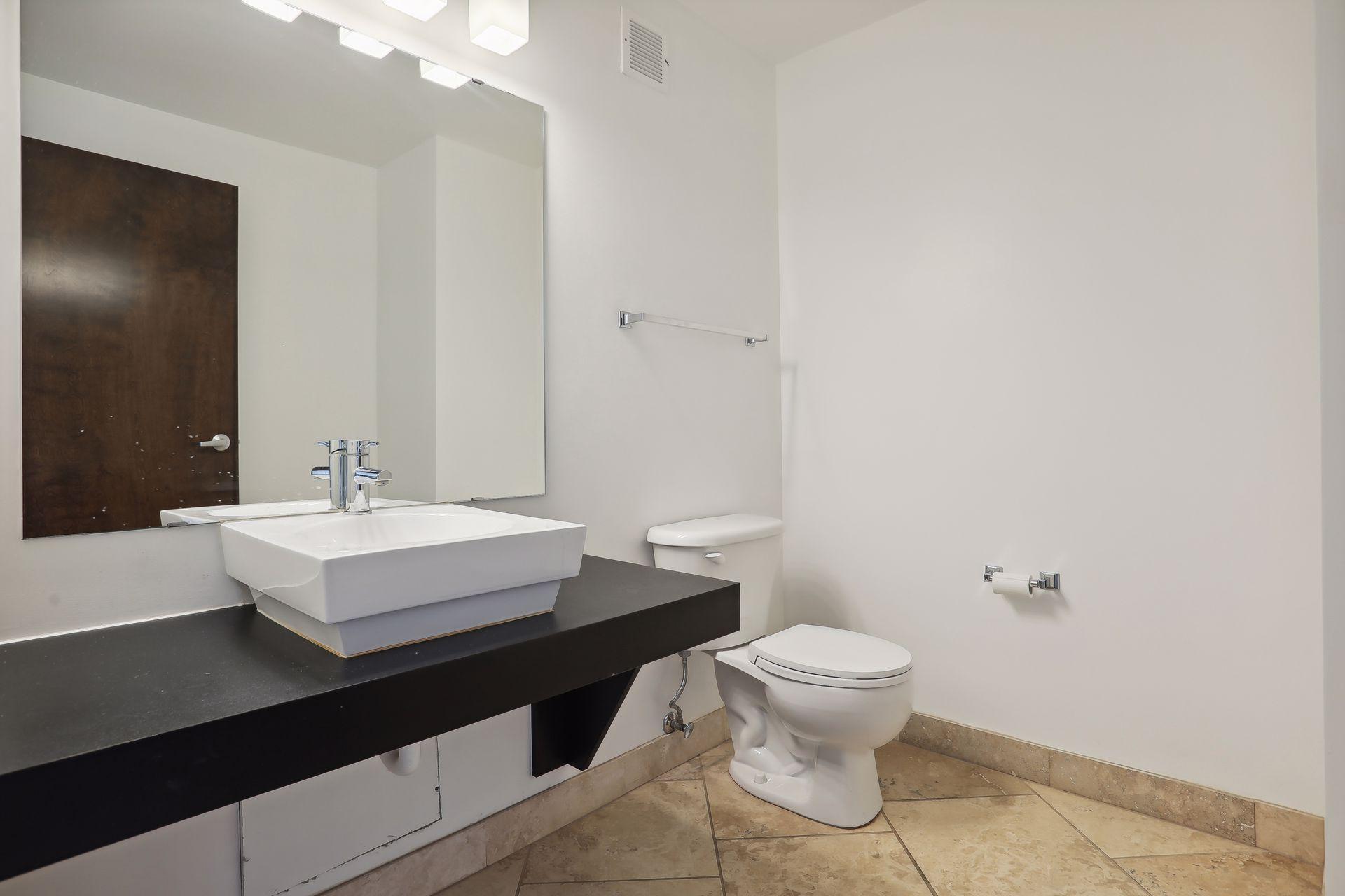 350 Saint Peter Street Unit: 1106