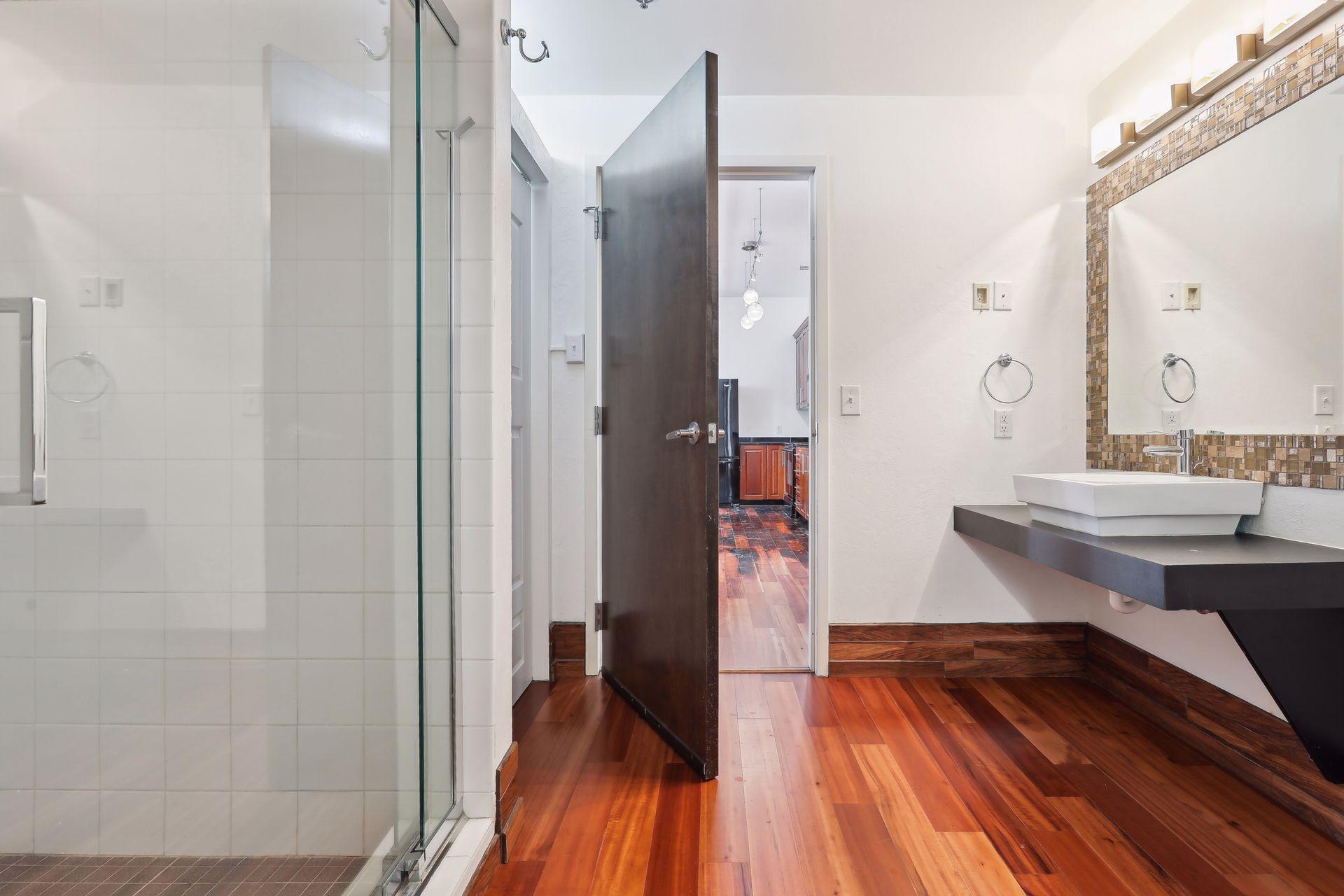 350 Saint Peter Street Unit: 1106